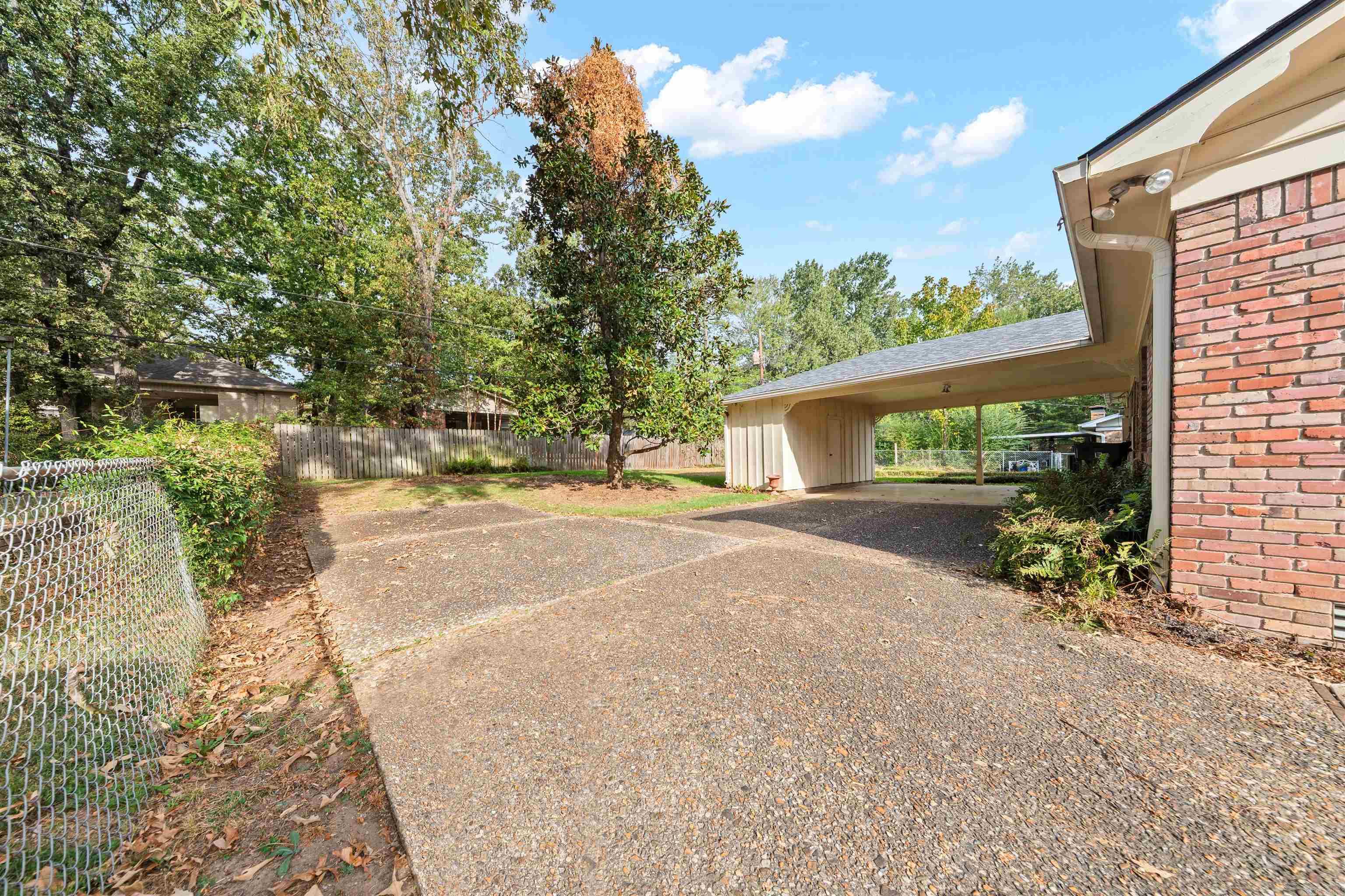 2013 Clapboard Hill Rd Little Rock, AR 72227