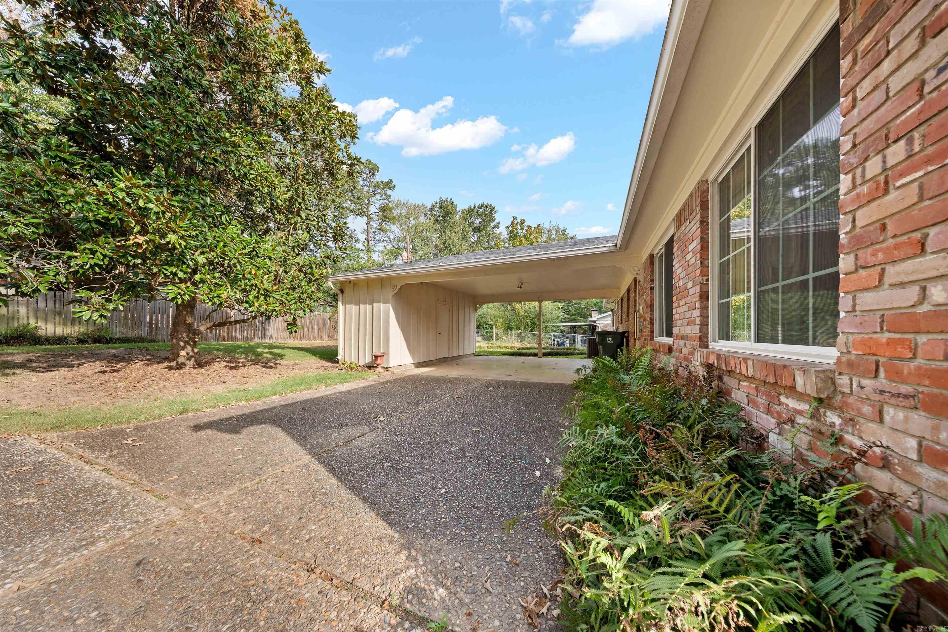 2013 Clapboard Hill Rd Little Rock, AR 72227