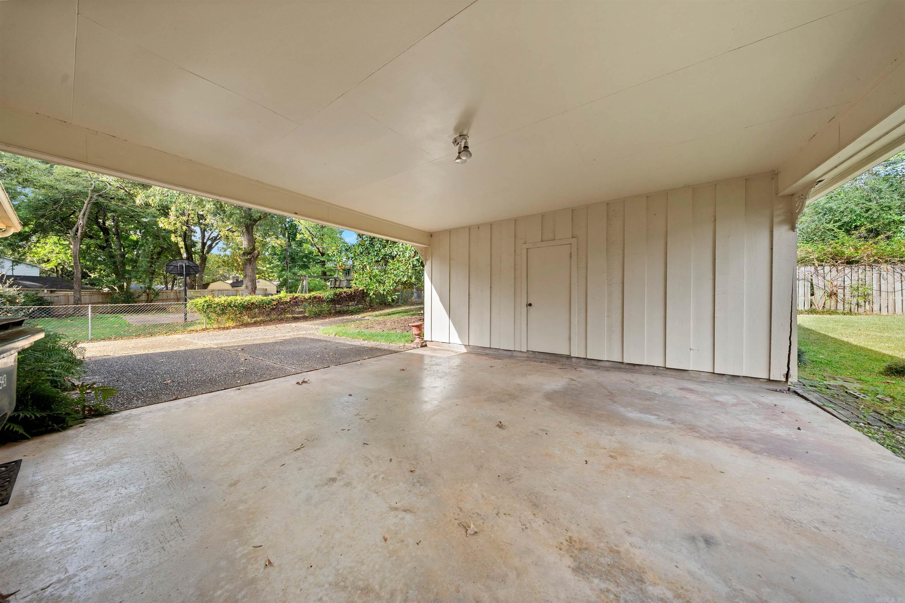 2013 Clapboard Hill Rd Little Rock, AR 72227