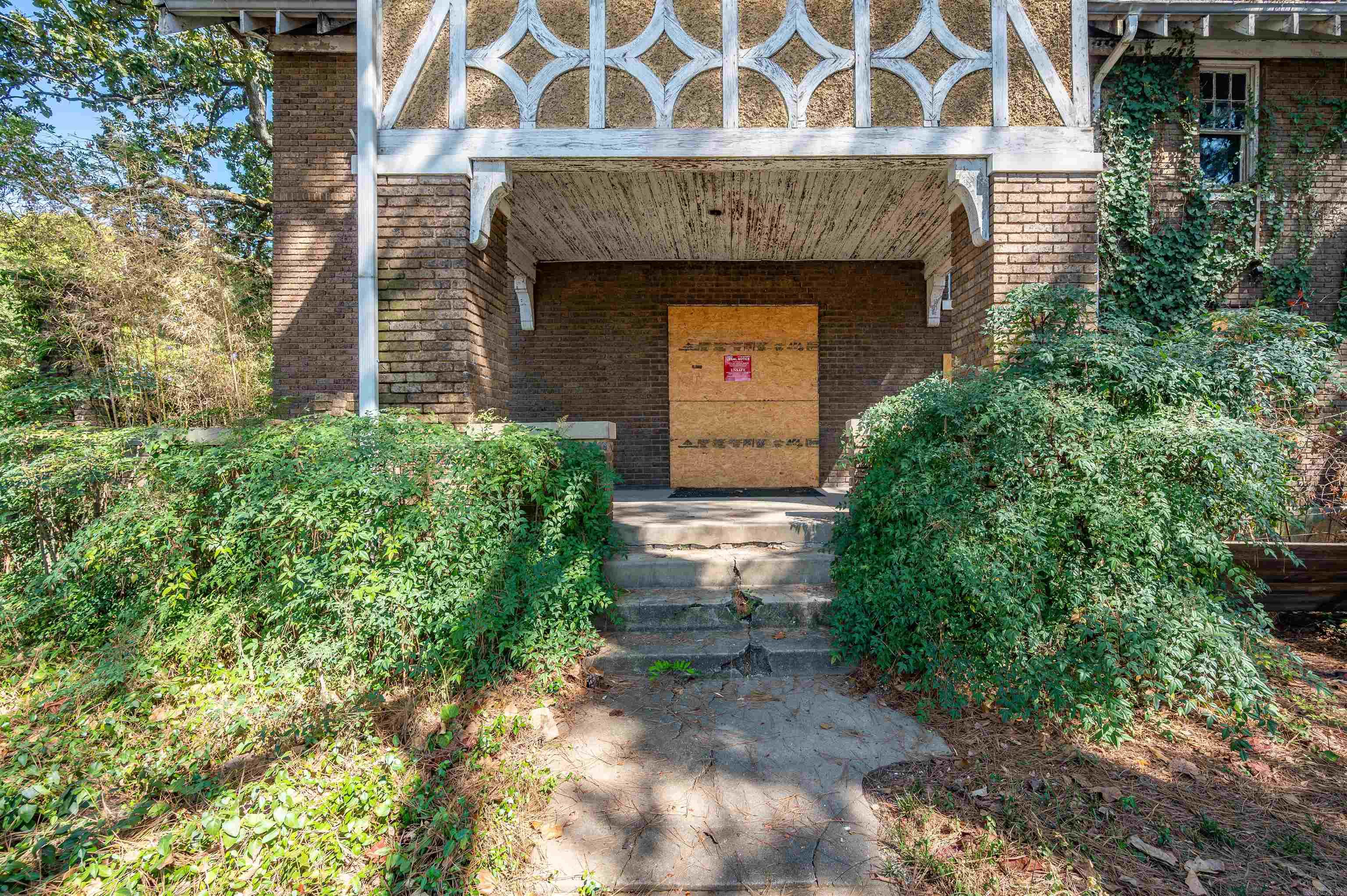 2121 S Louisiana Street — photo 2
