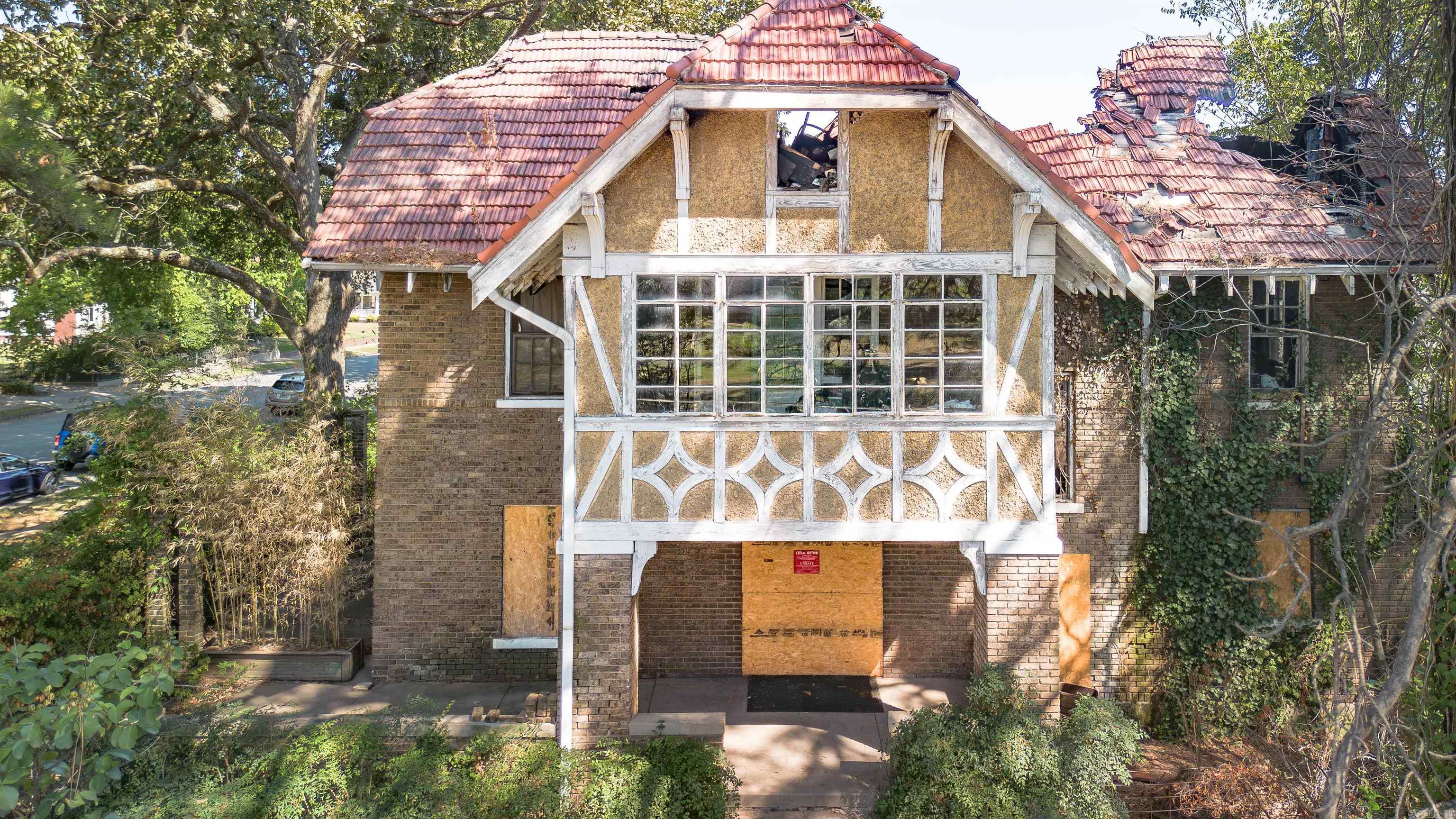 2121 S Louisiana  Little Rock, AR