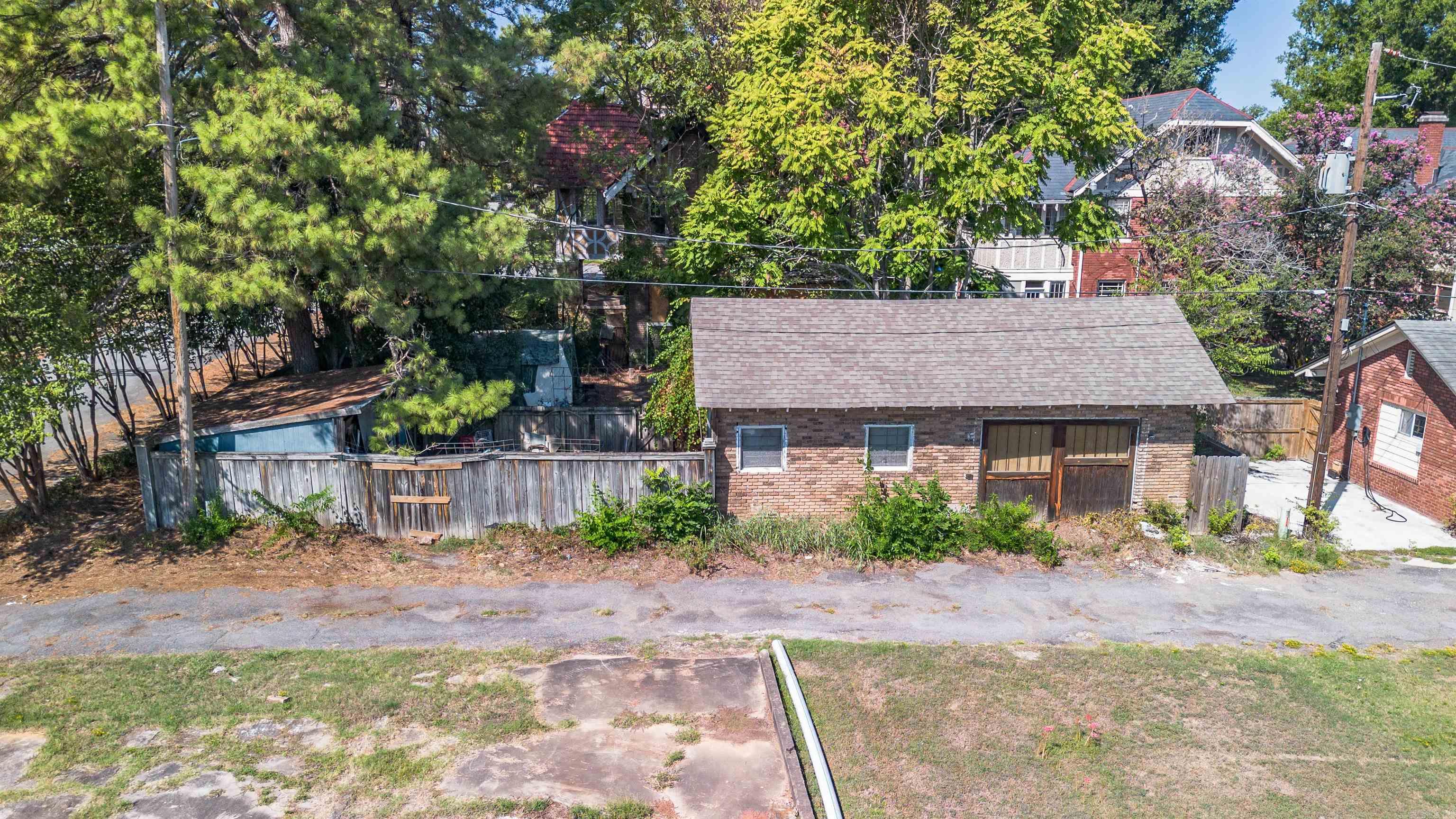 2121 S Louisiana  Little Rock, AR