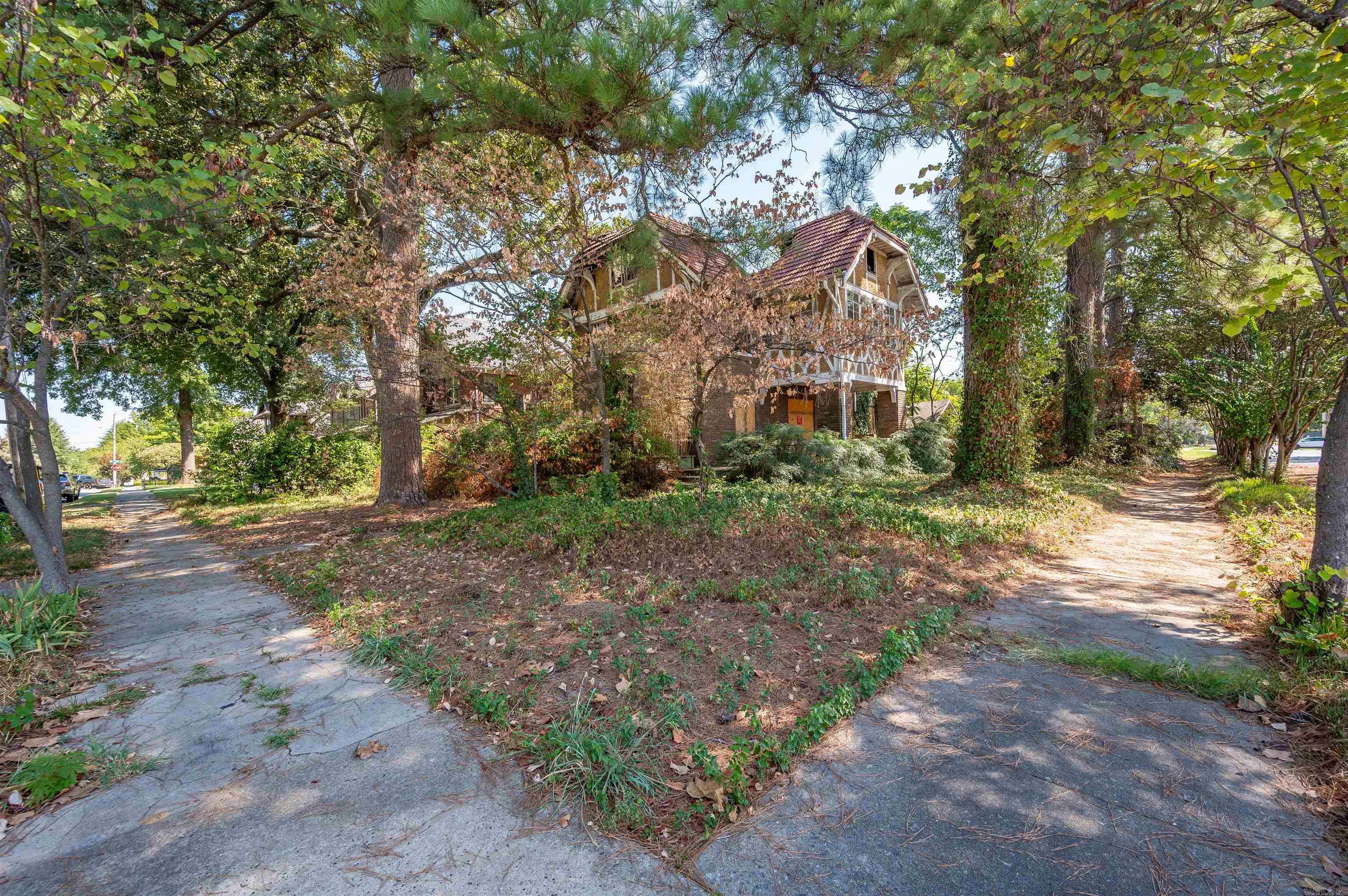 2121 S Louisiana Street — photo 4
