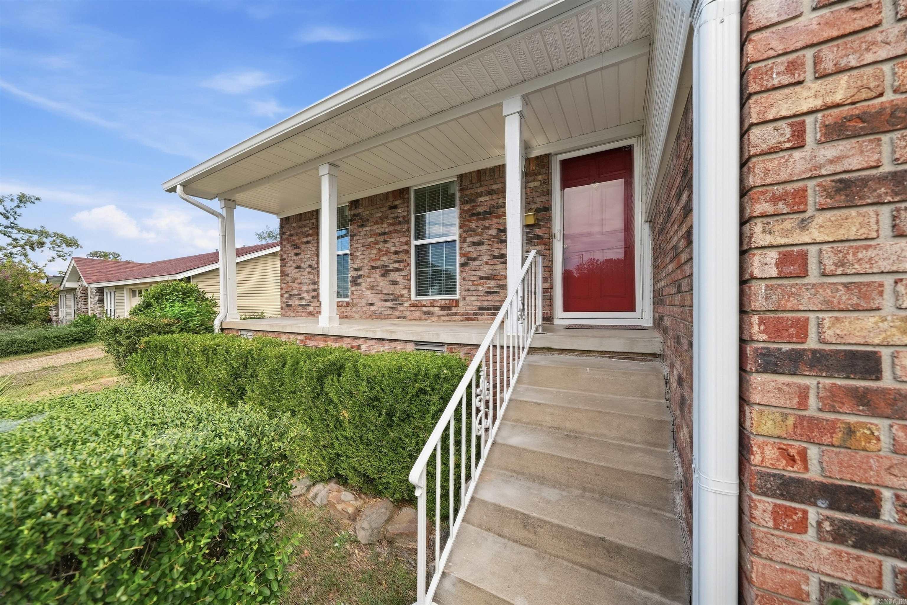 1121 Briar Creek  Little Rock, AR