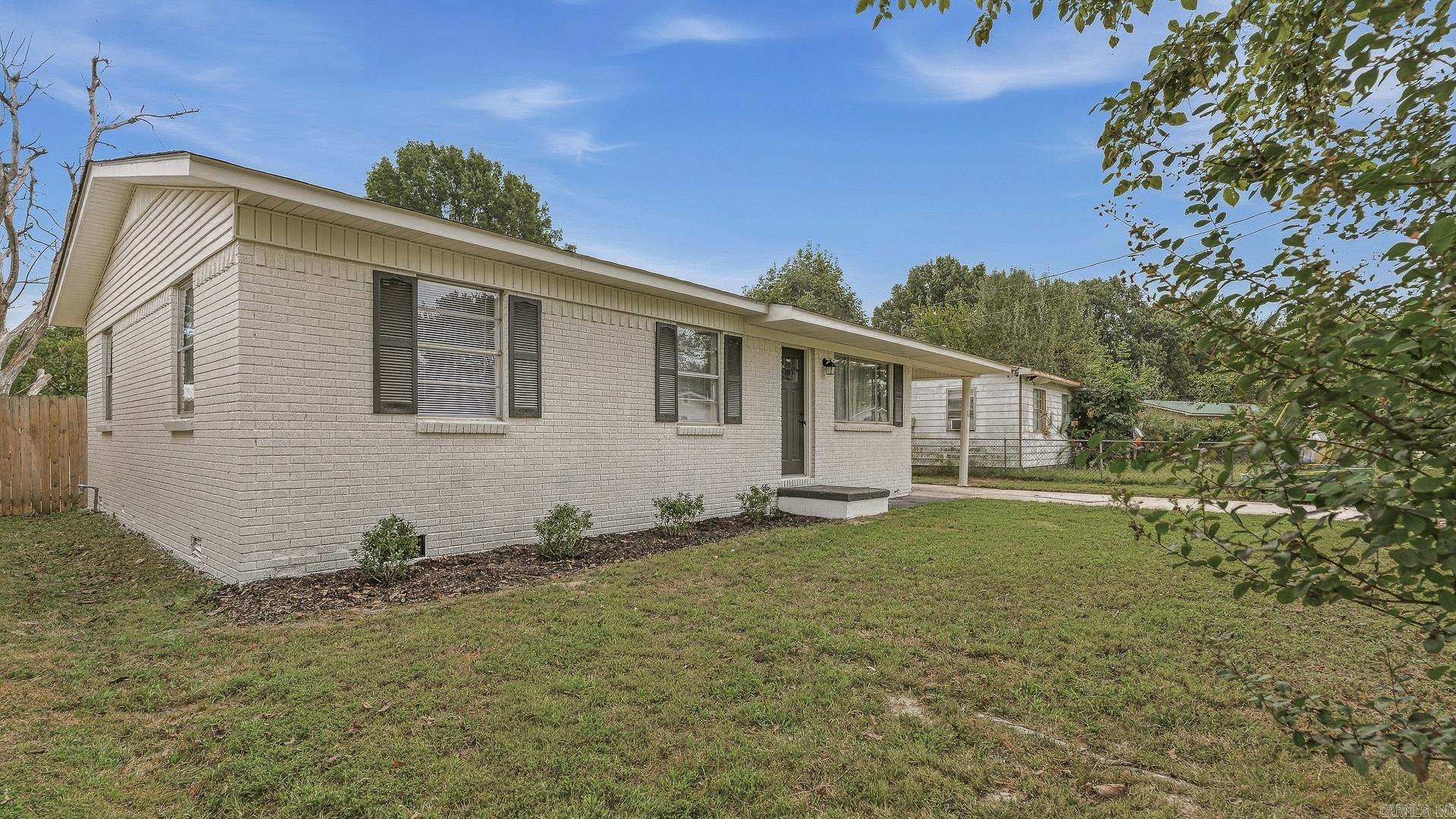 1209 Mary  Paragould, AR