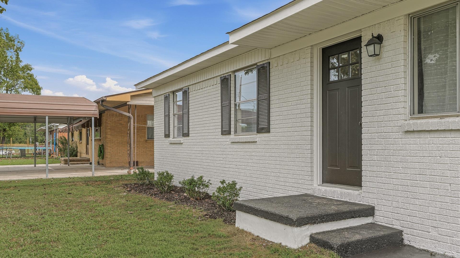 1209 Mary  Paragould, AR