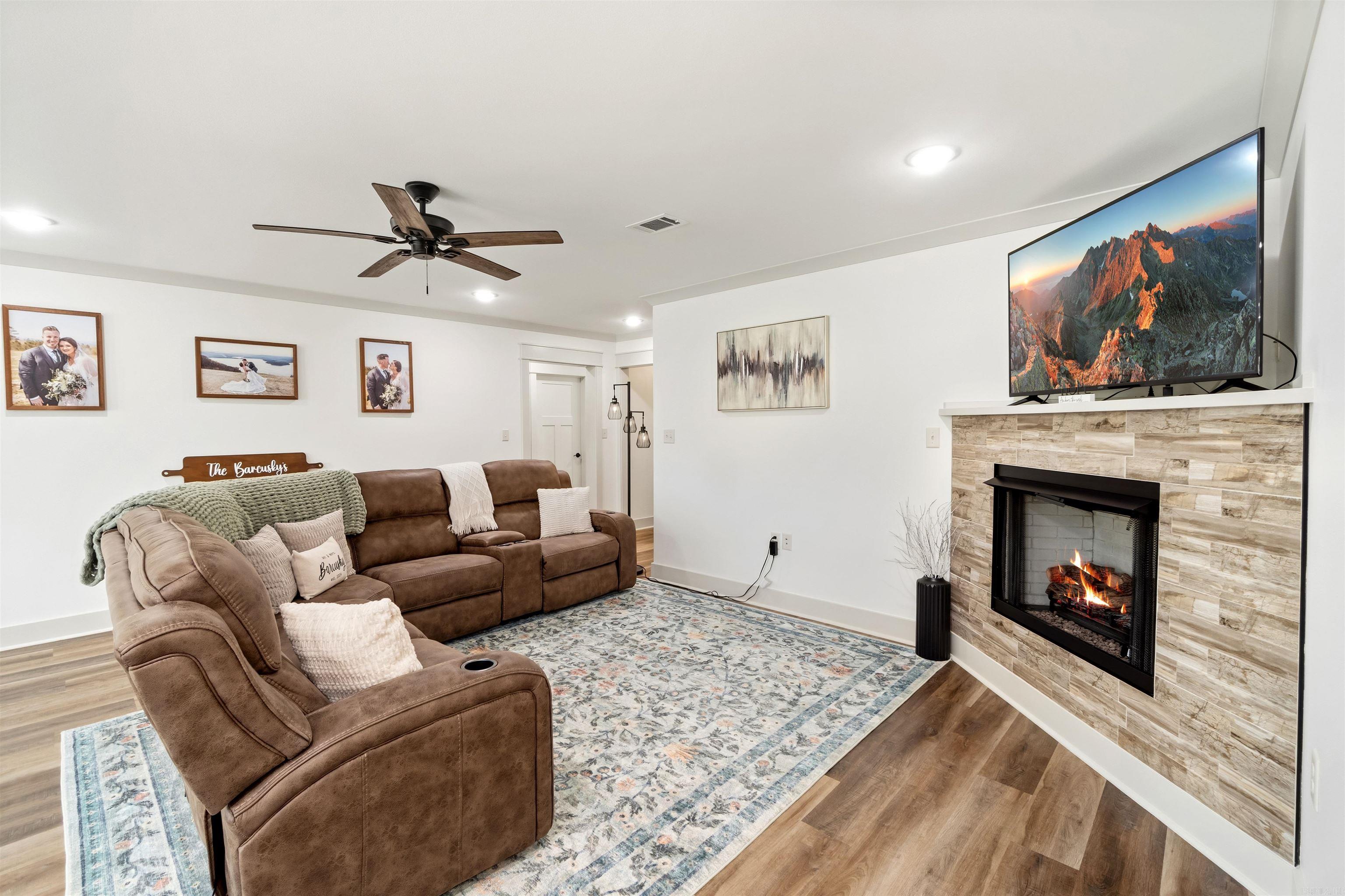 34 Thoroughbred Drive Vilonia, AR 72173