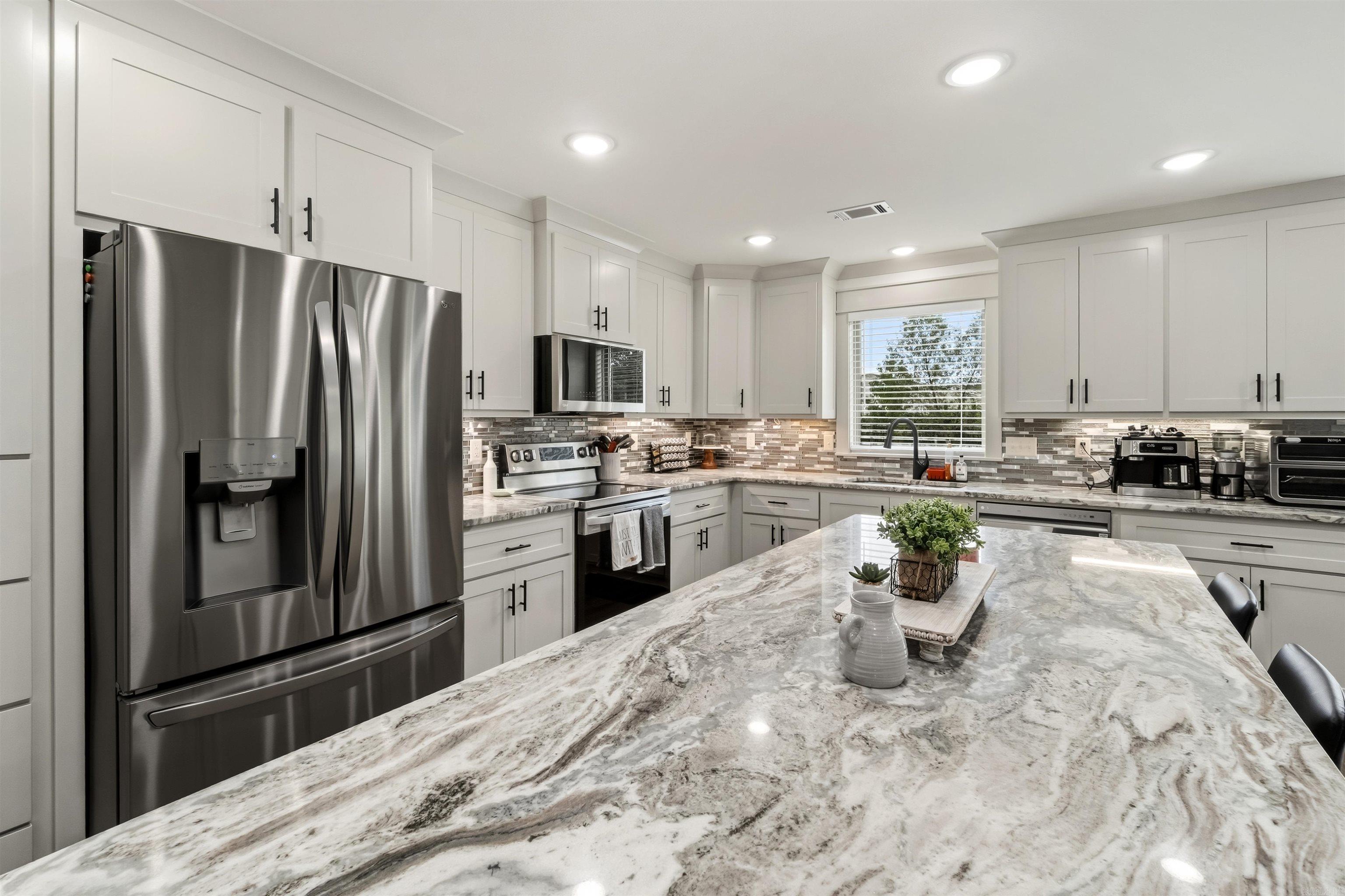 34 Thoroughbred Drive Vilonia, AR 72173