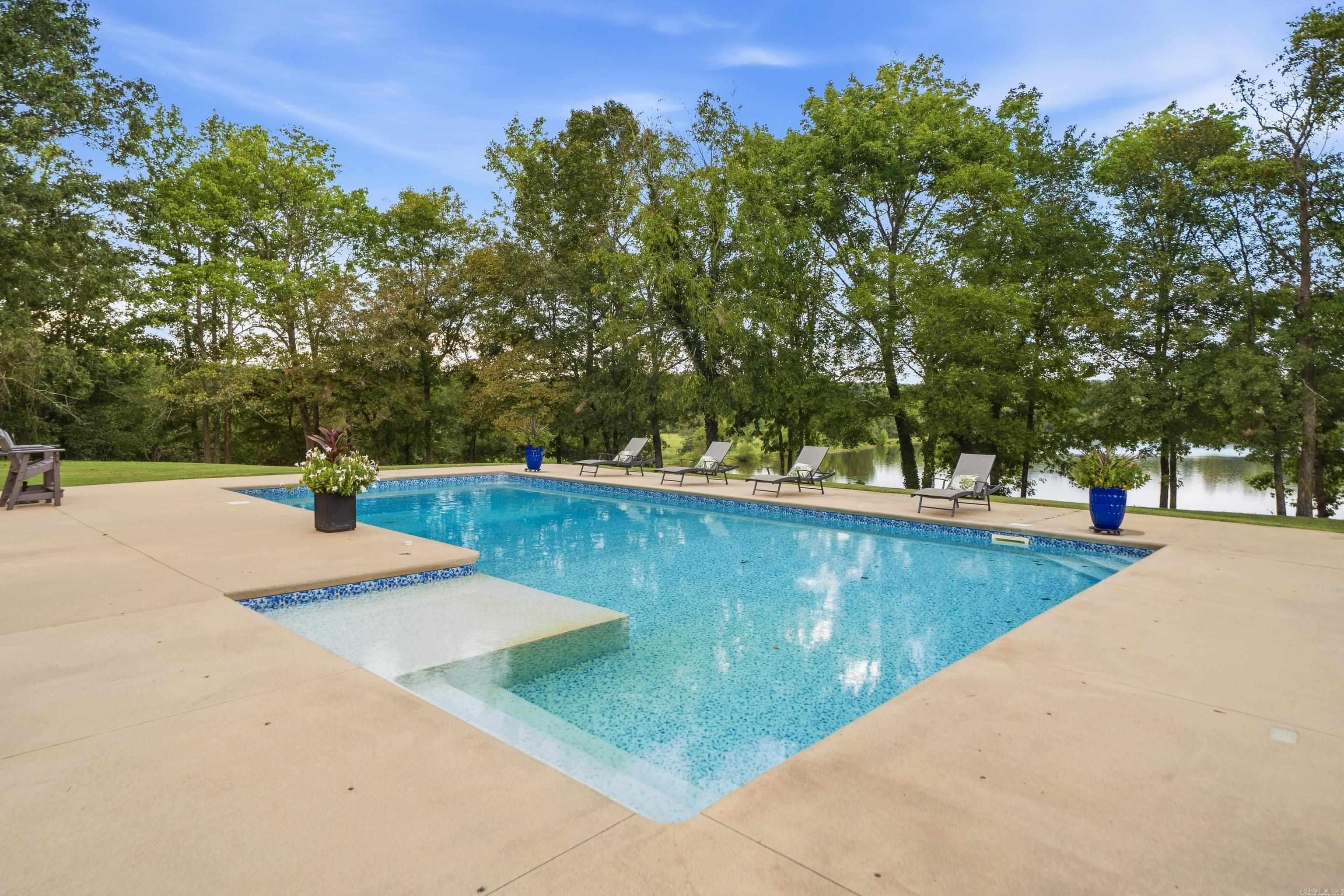 1090 Lookout Mountain Benton, AR 72019