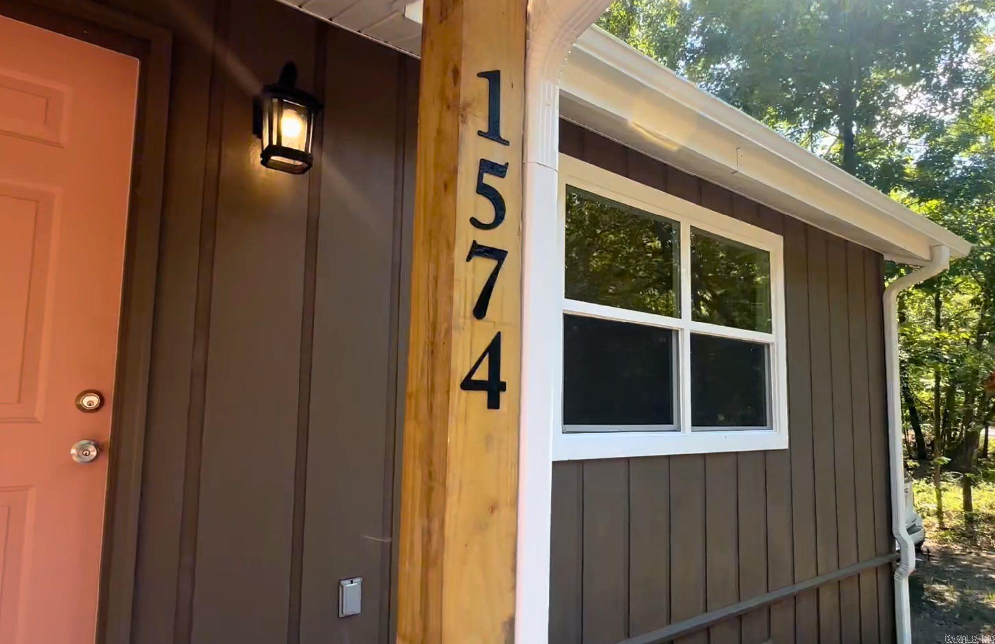 1574 Cove Creek Rd — exterior