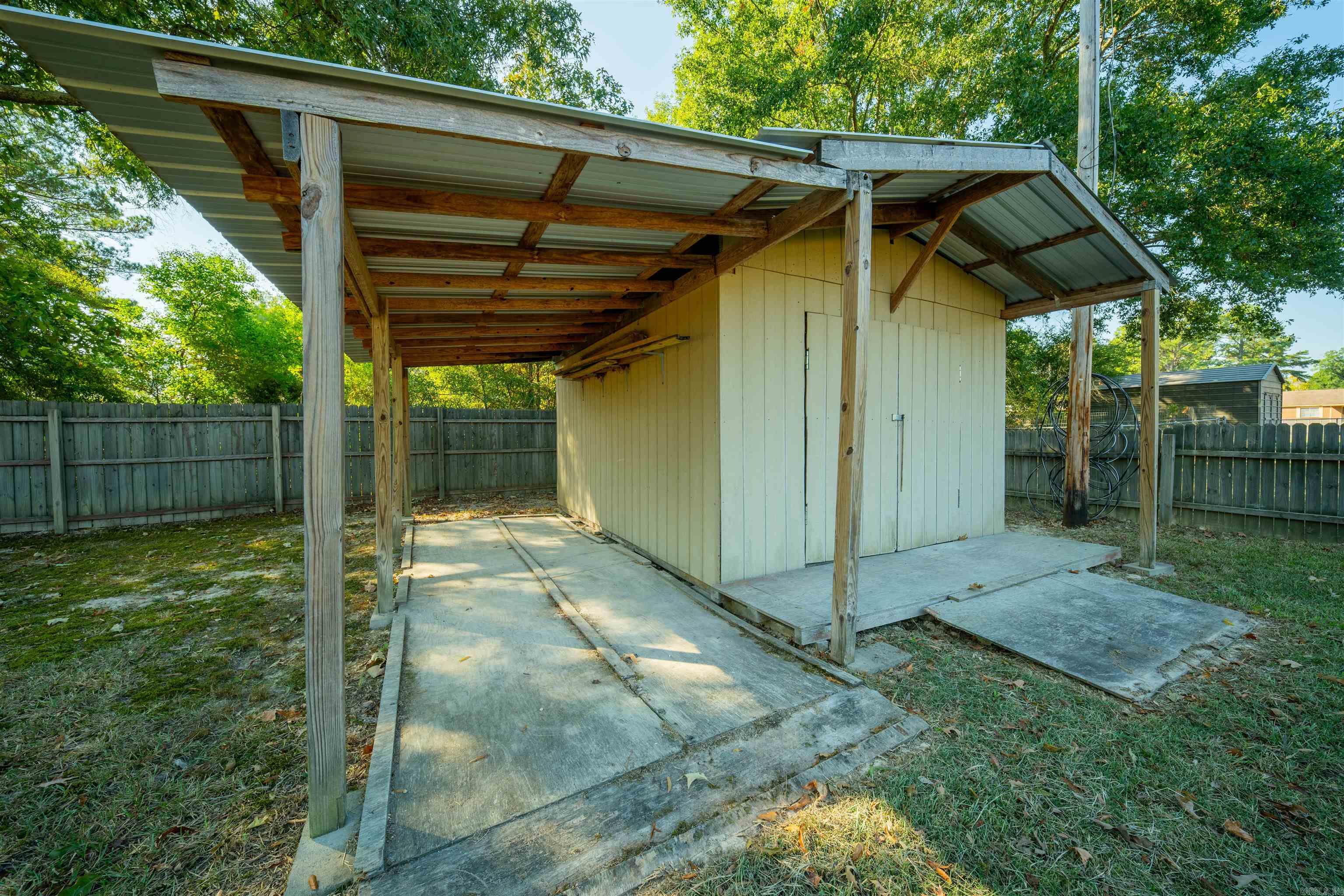 404 E INGRAM  E. Camden, AR