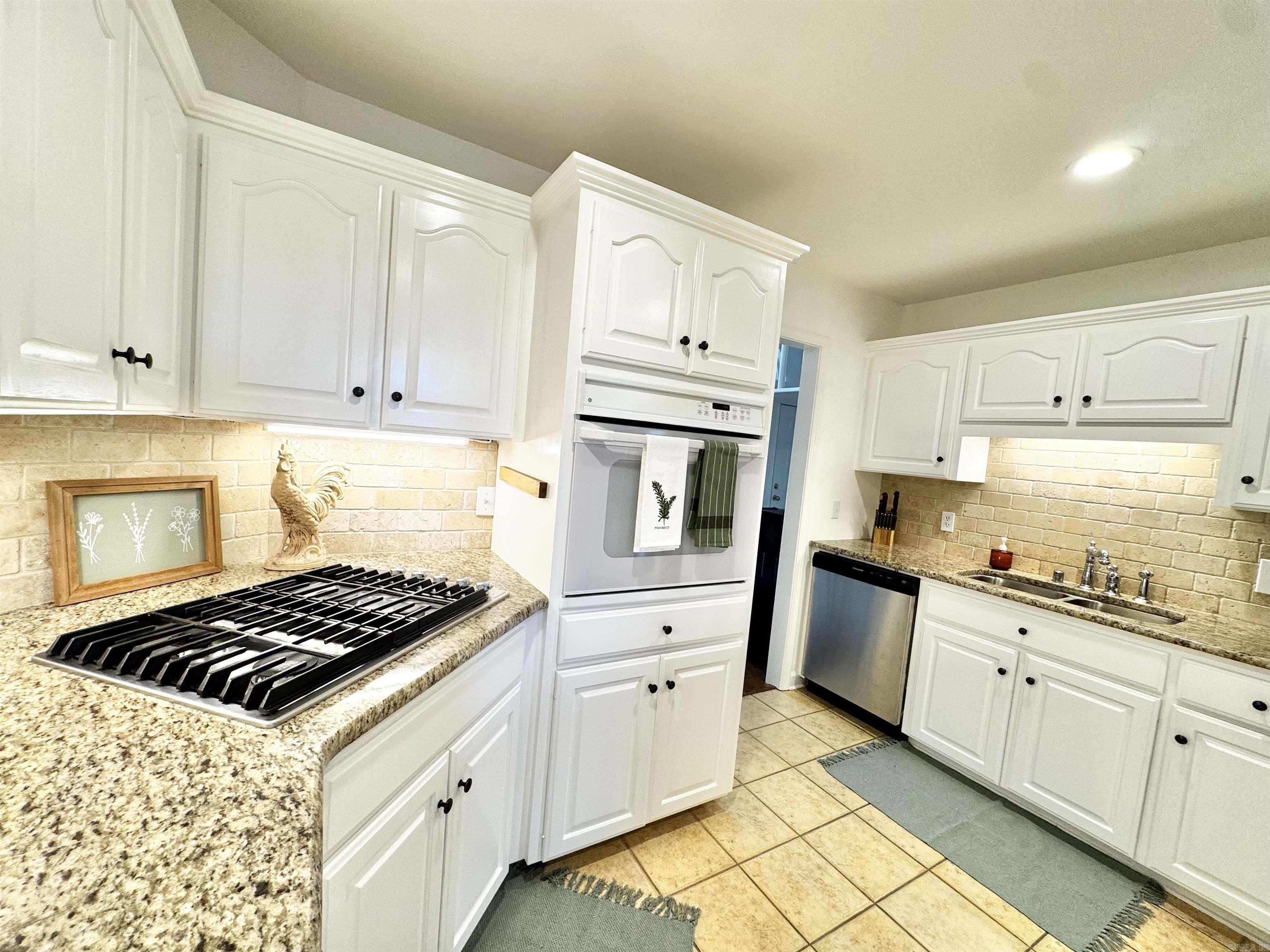 28 Weaver  Vilonia, AR