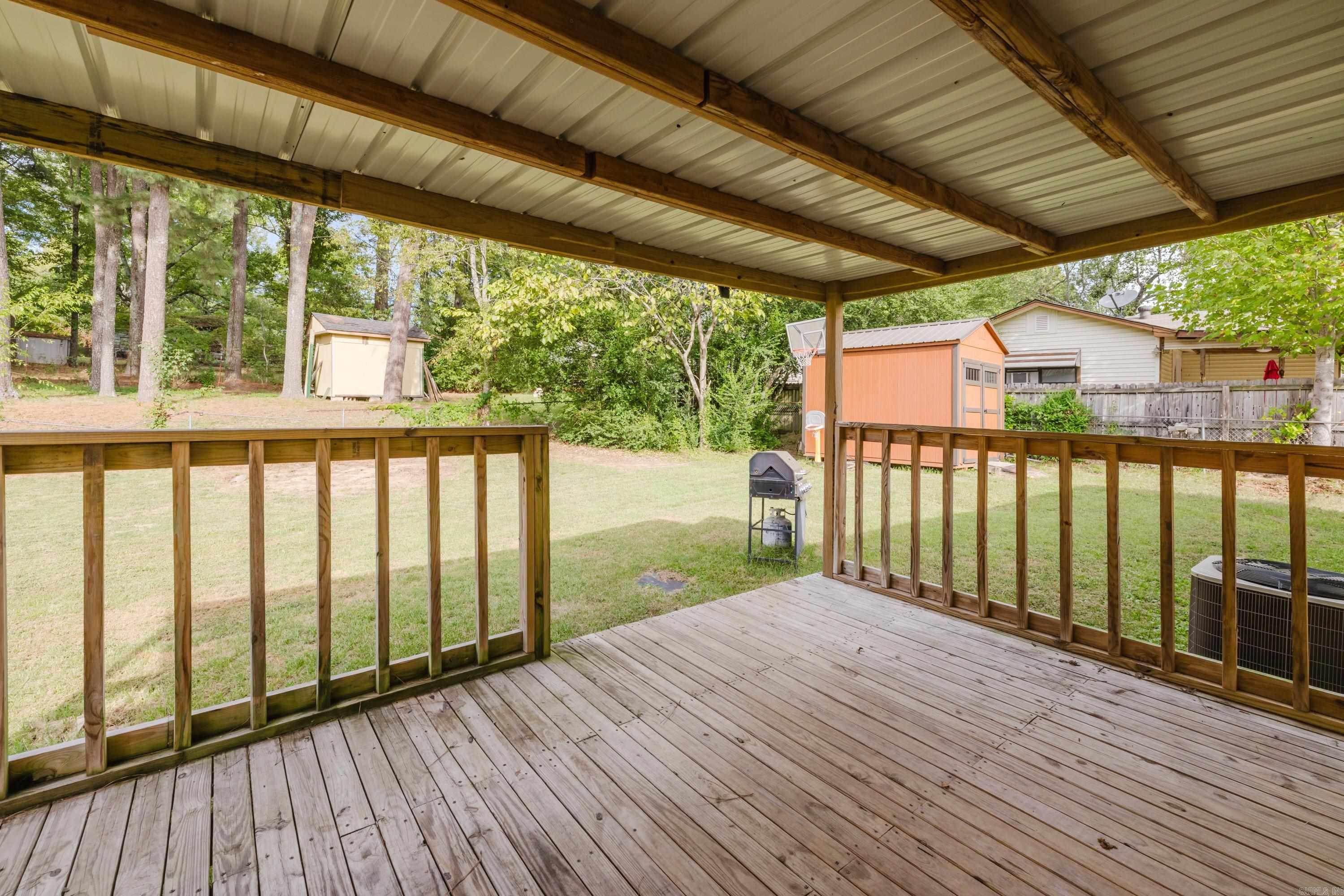 2322 wright  Benton, AR