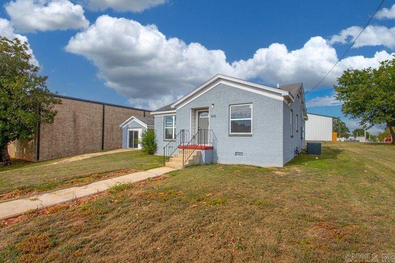 305 S Main  Benton, AR