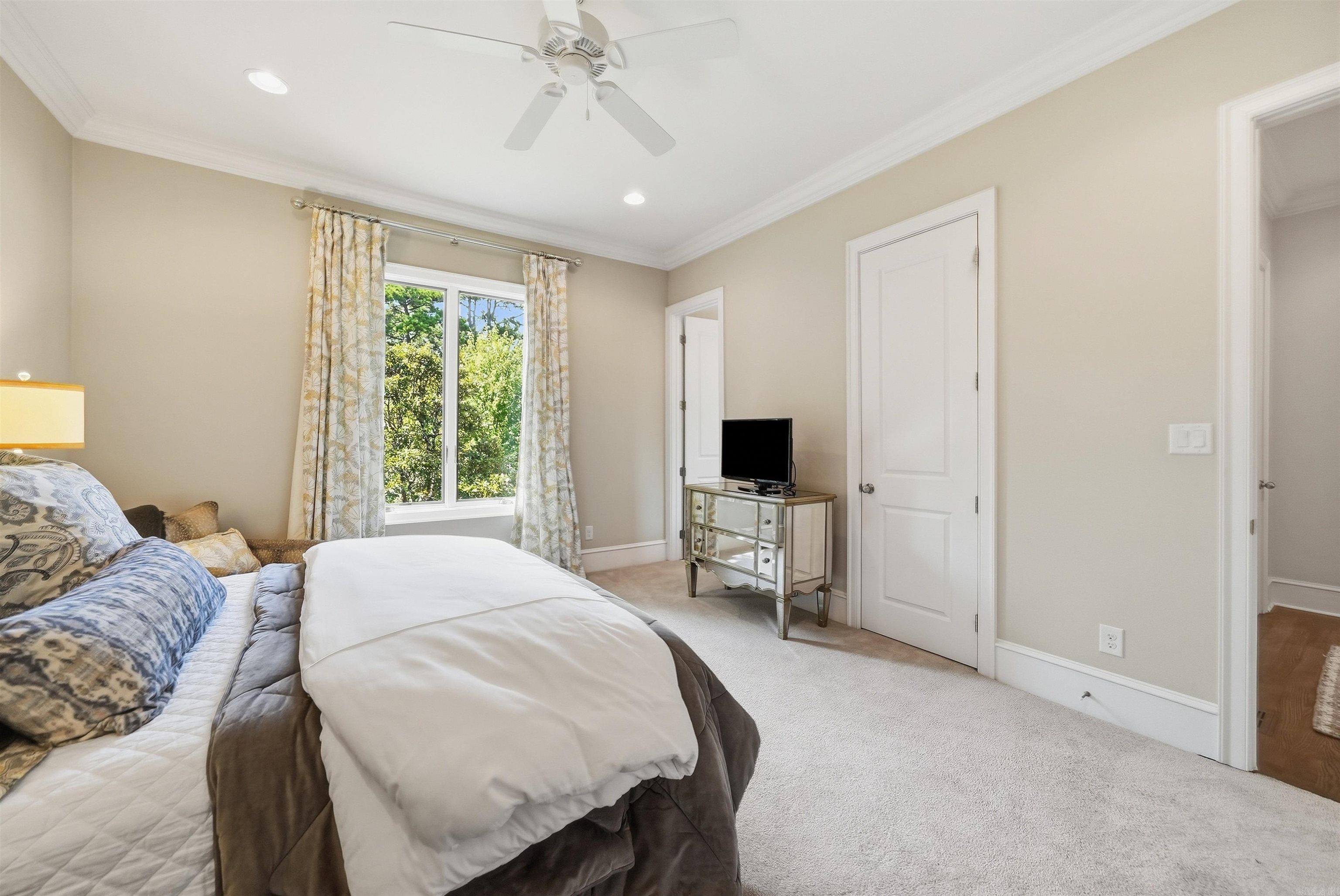 28 Accadia Court Little Rock, AR 72223