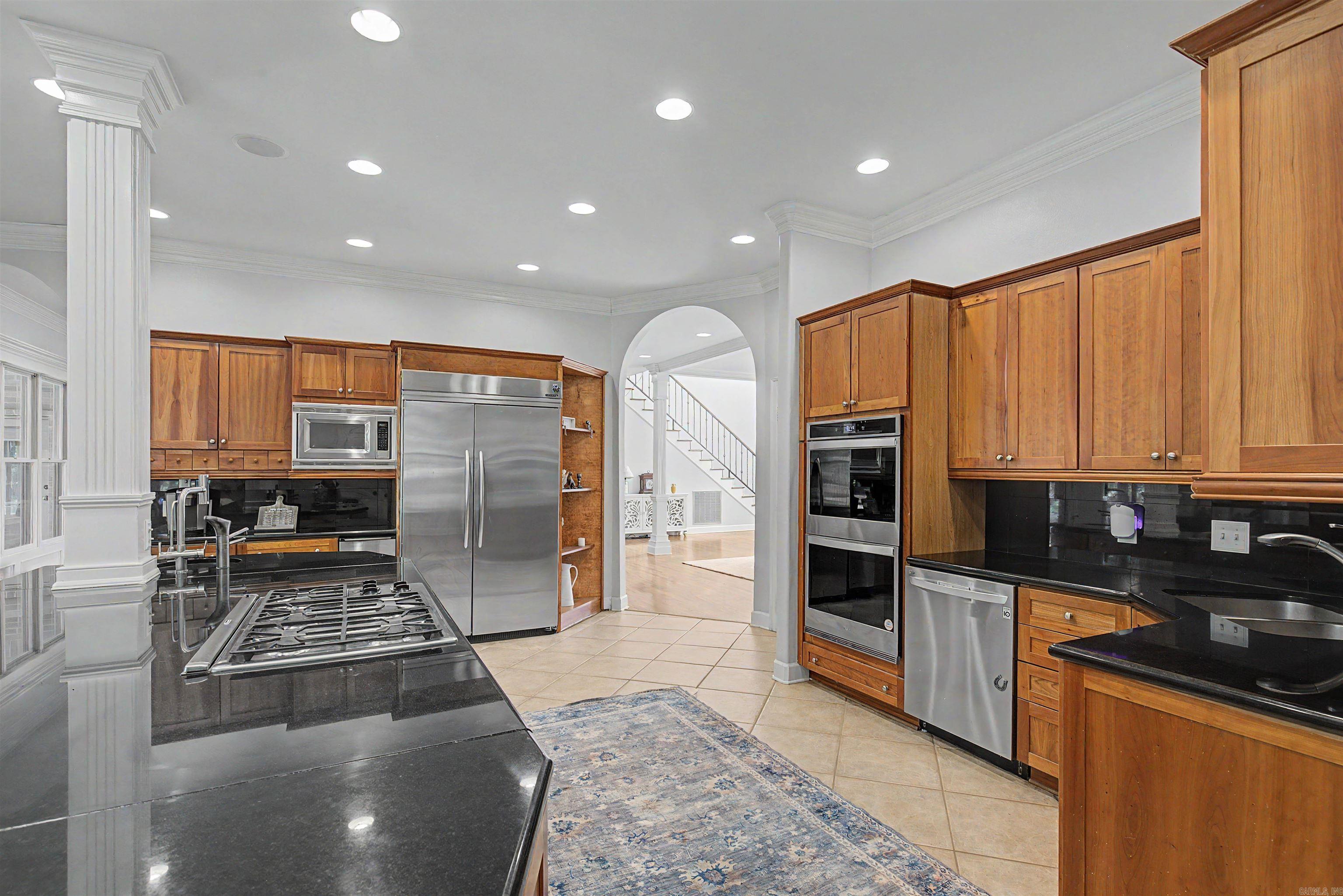 13 Somersett Dr Roland, AR 72135