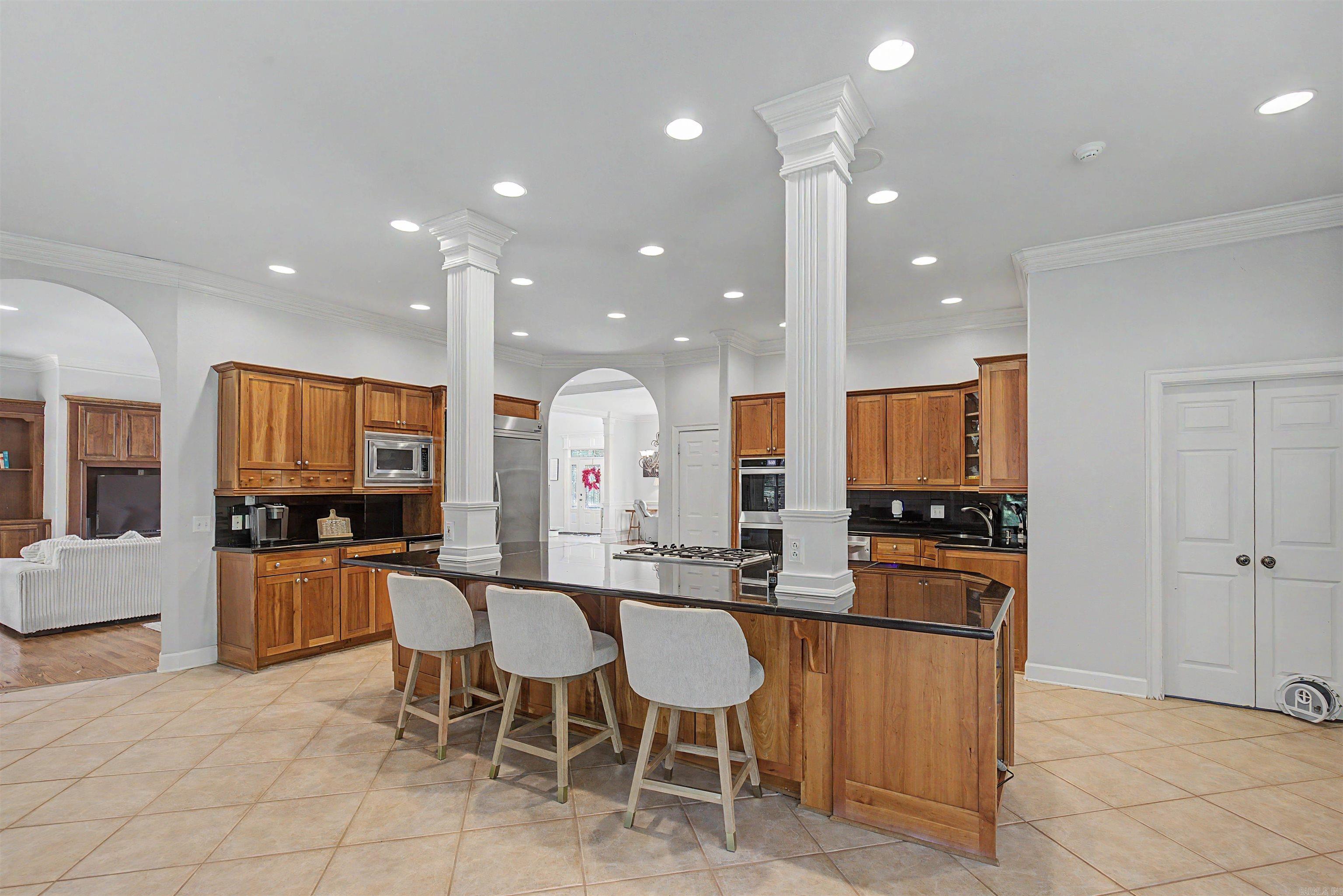 13 Somersett Dr Roland, AR 72135