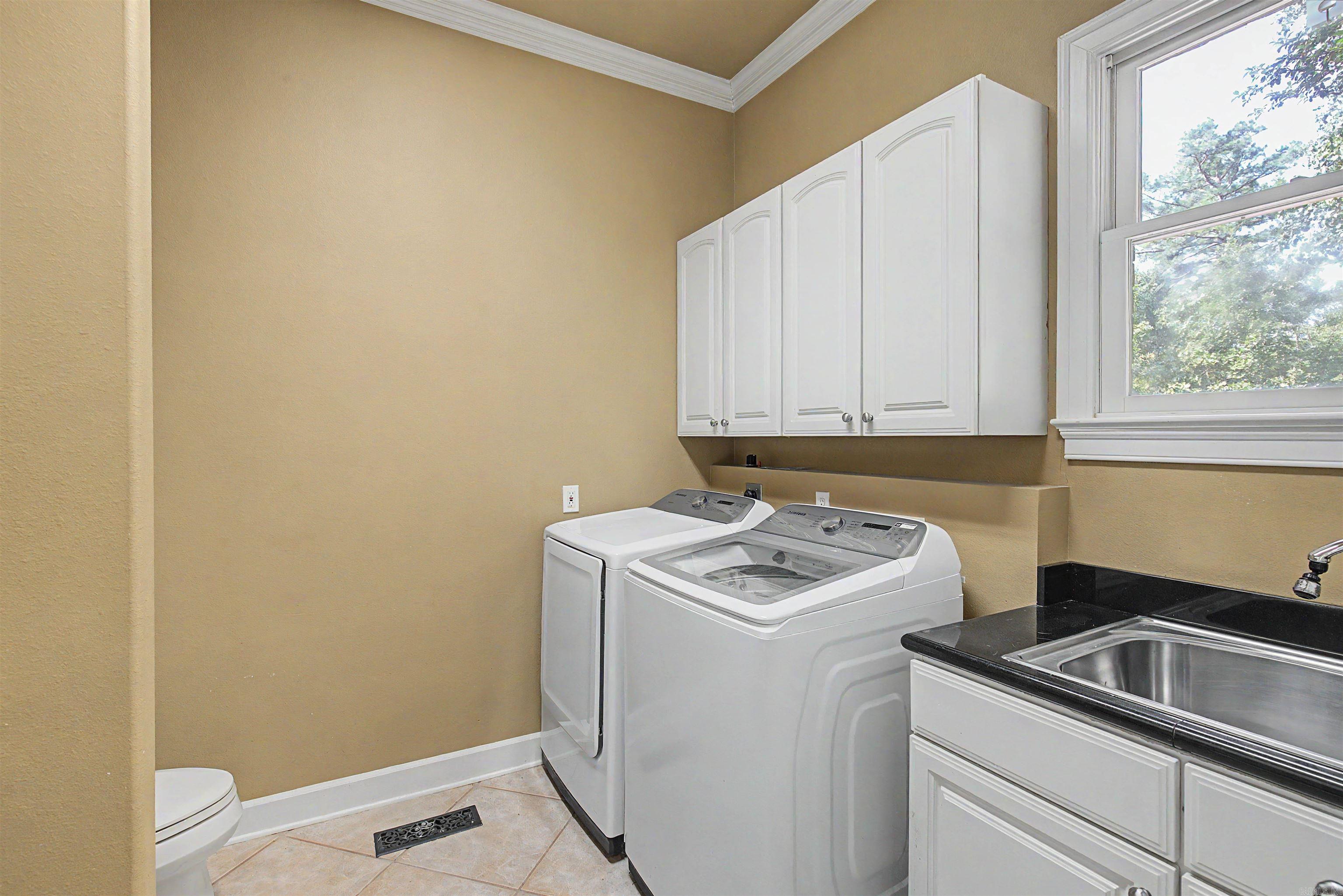 13 Somersett Dr Roland, AR 72135