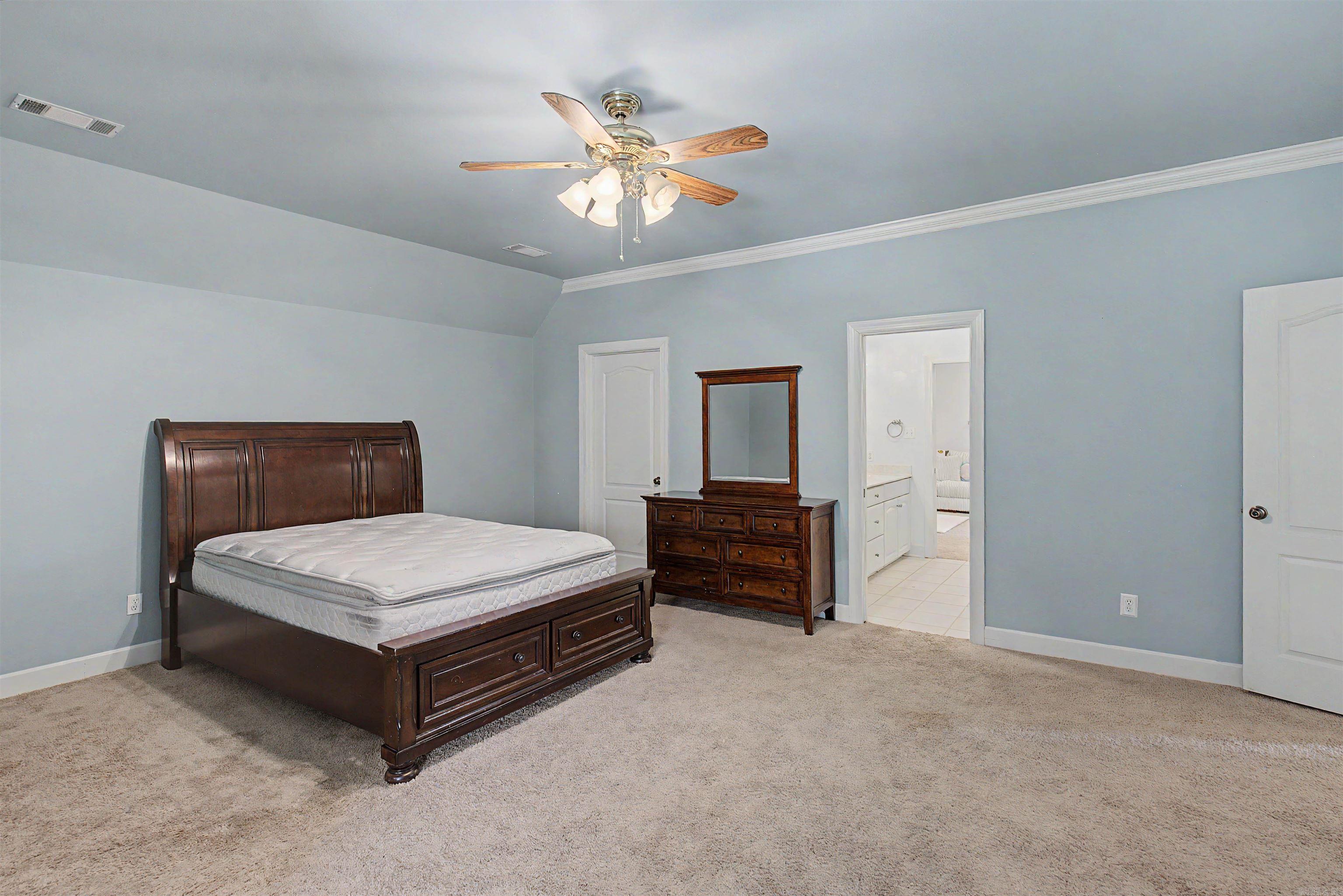 13 Somersett Dr Roland, AR 72135