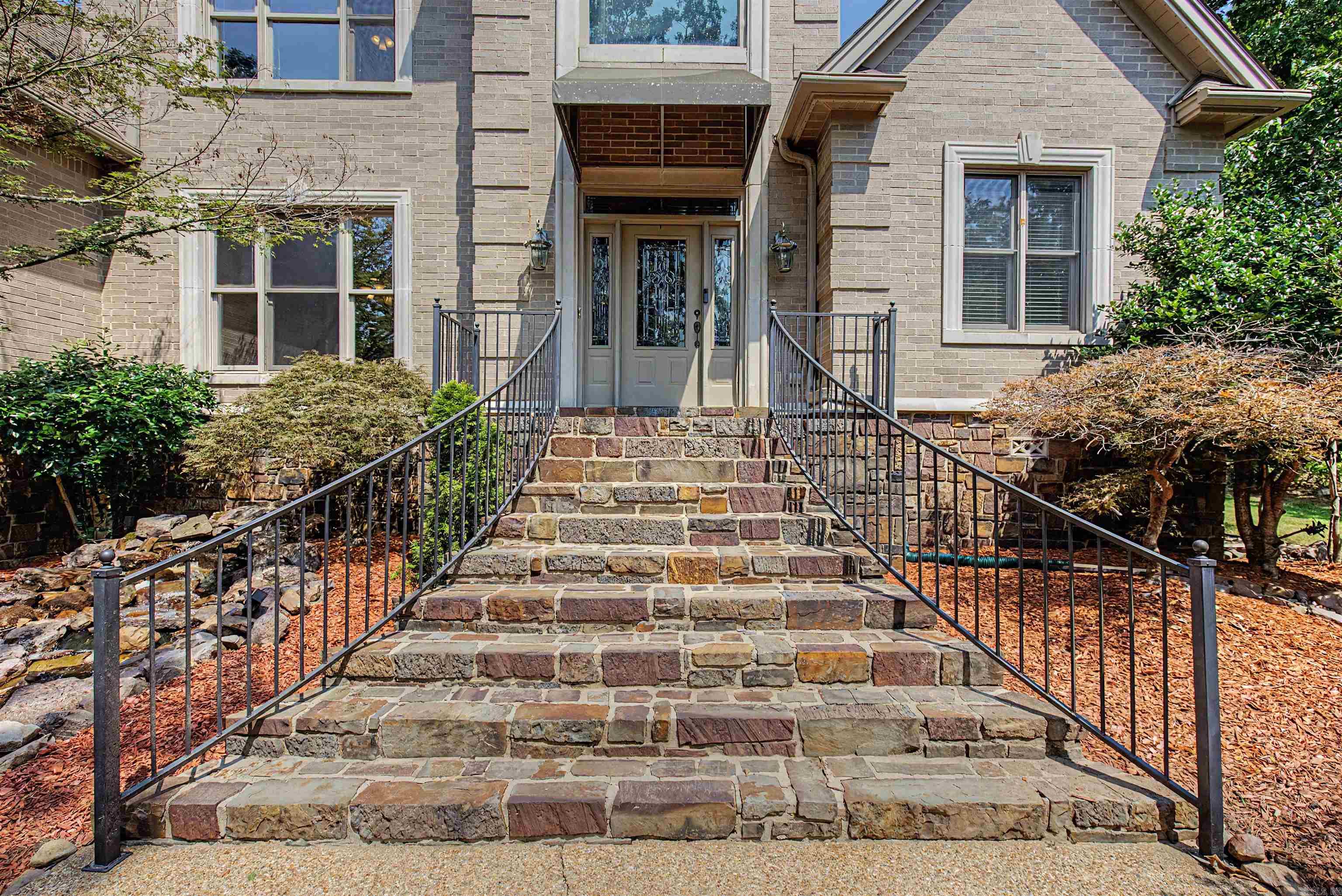 13 Somersett Dr Roland, AR 72135