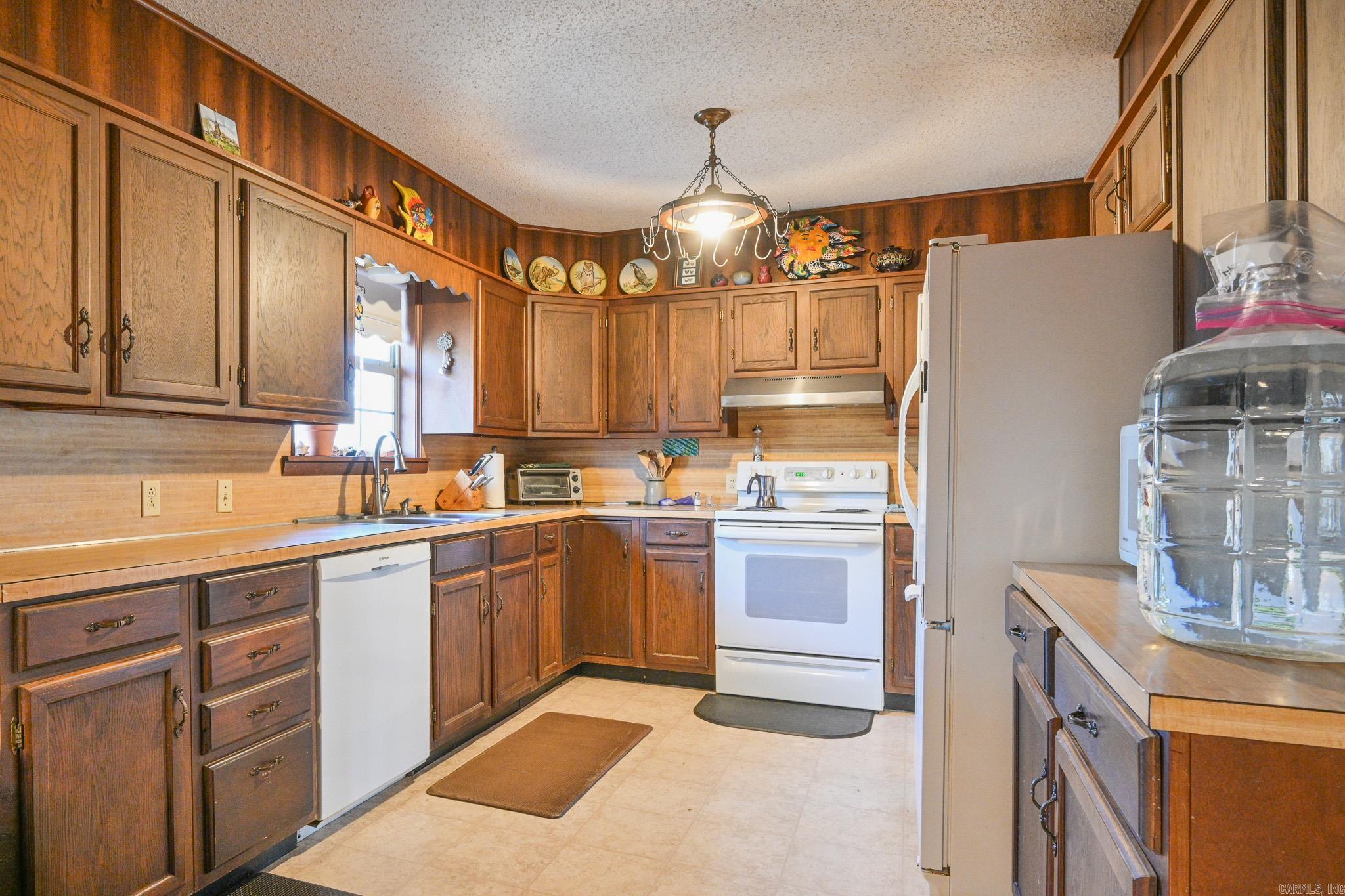 182 Polk Road 672 Mena, AR 71953