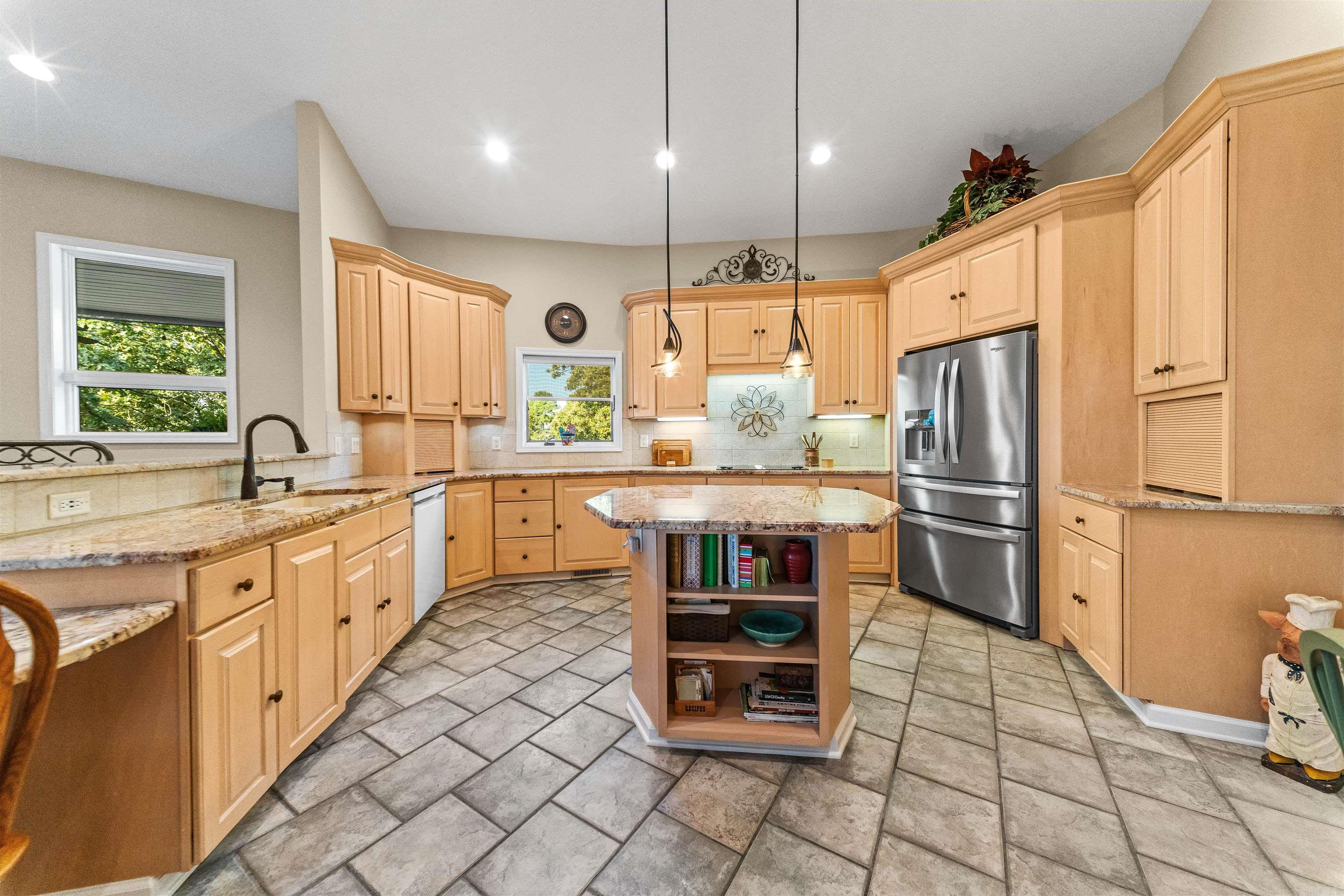 1 Mesero Place Hot Springs Village, AR 71909