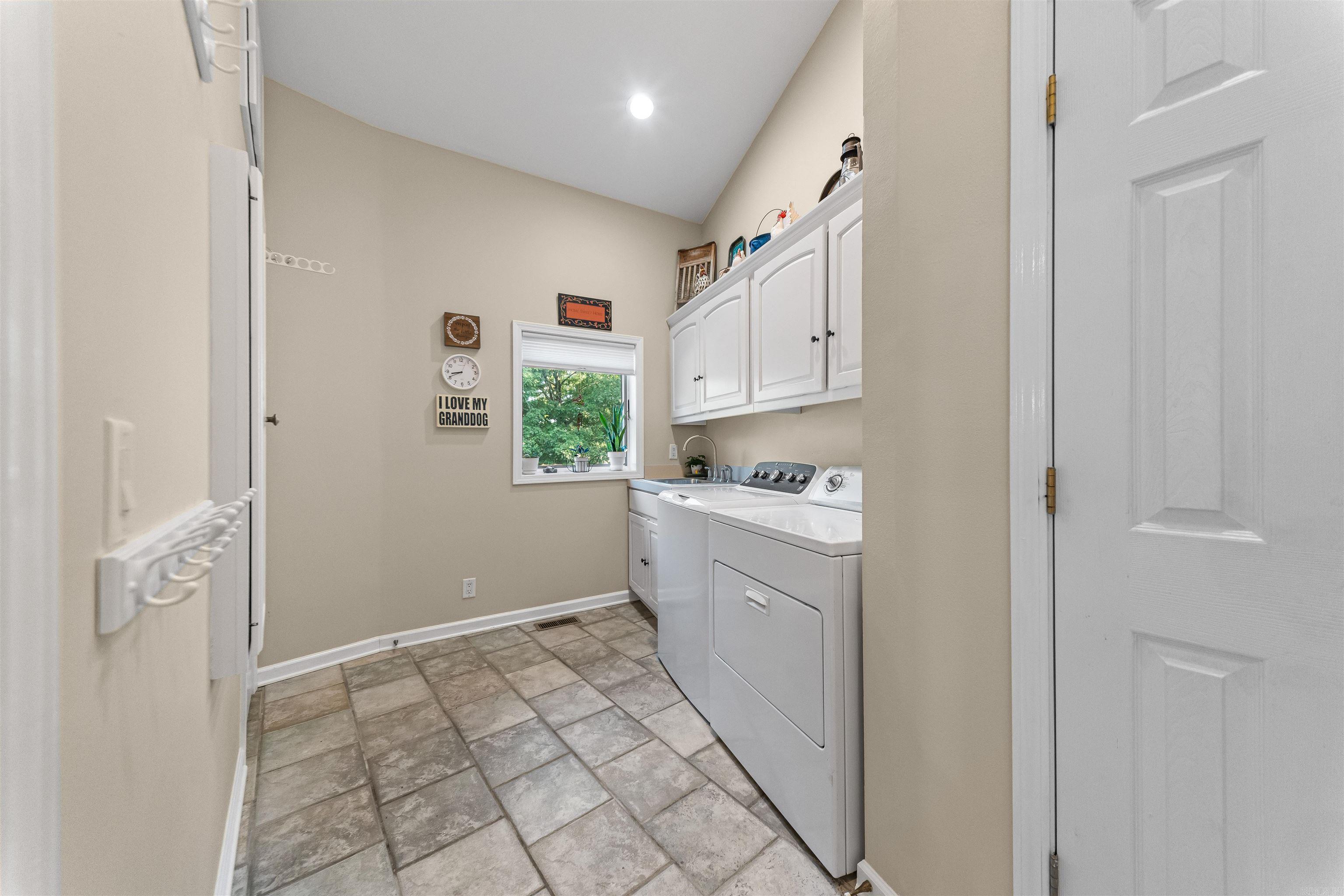 1 Mesero Place Hot Springs Village, AR 71909