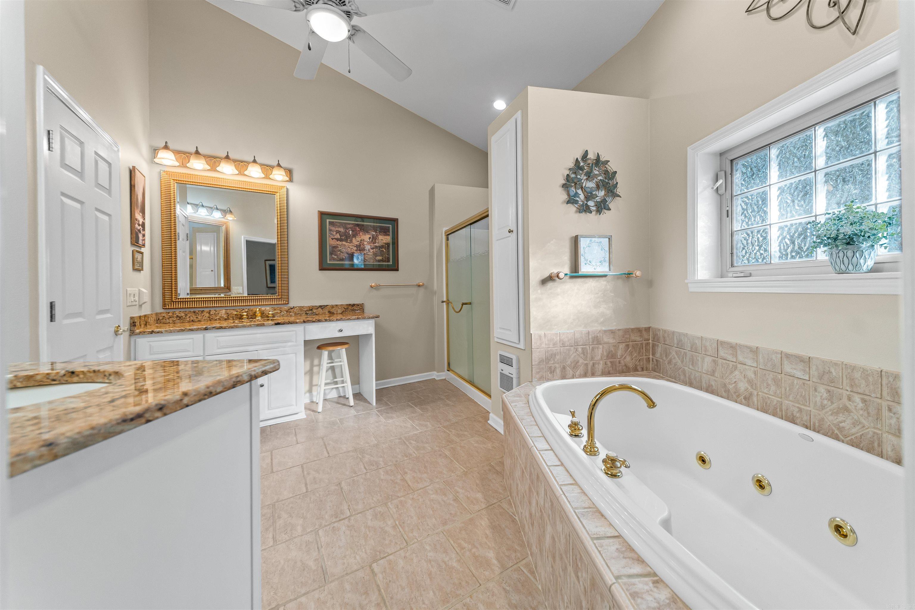1 Mesero Place Hot Springs Village, AR 71909
