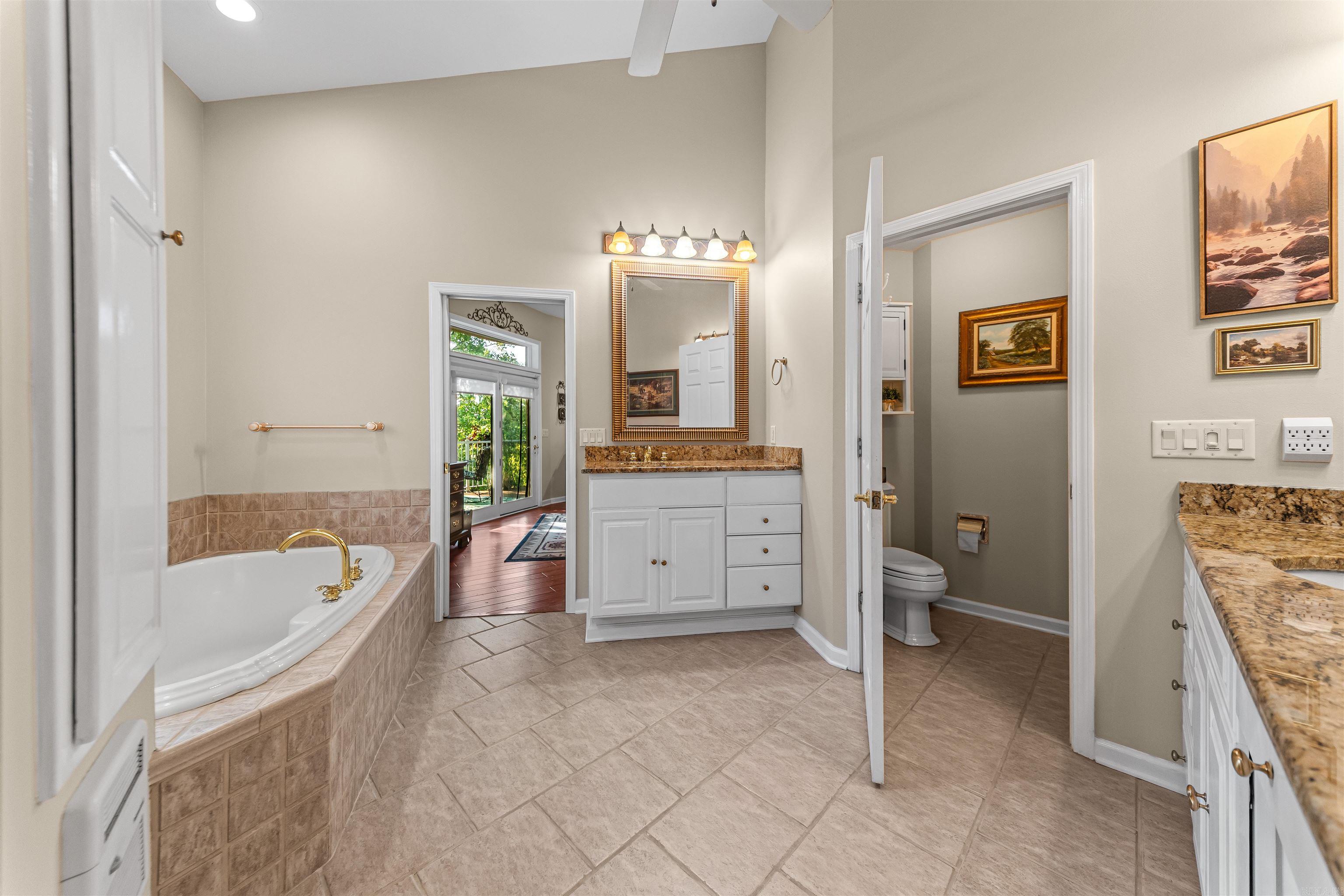 1 Mesero Place Hot Springs Village, AR 71909