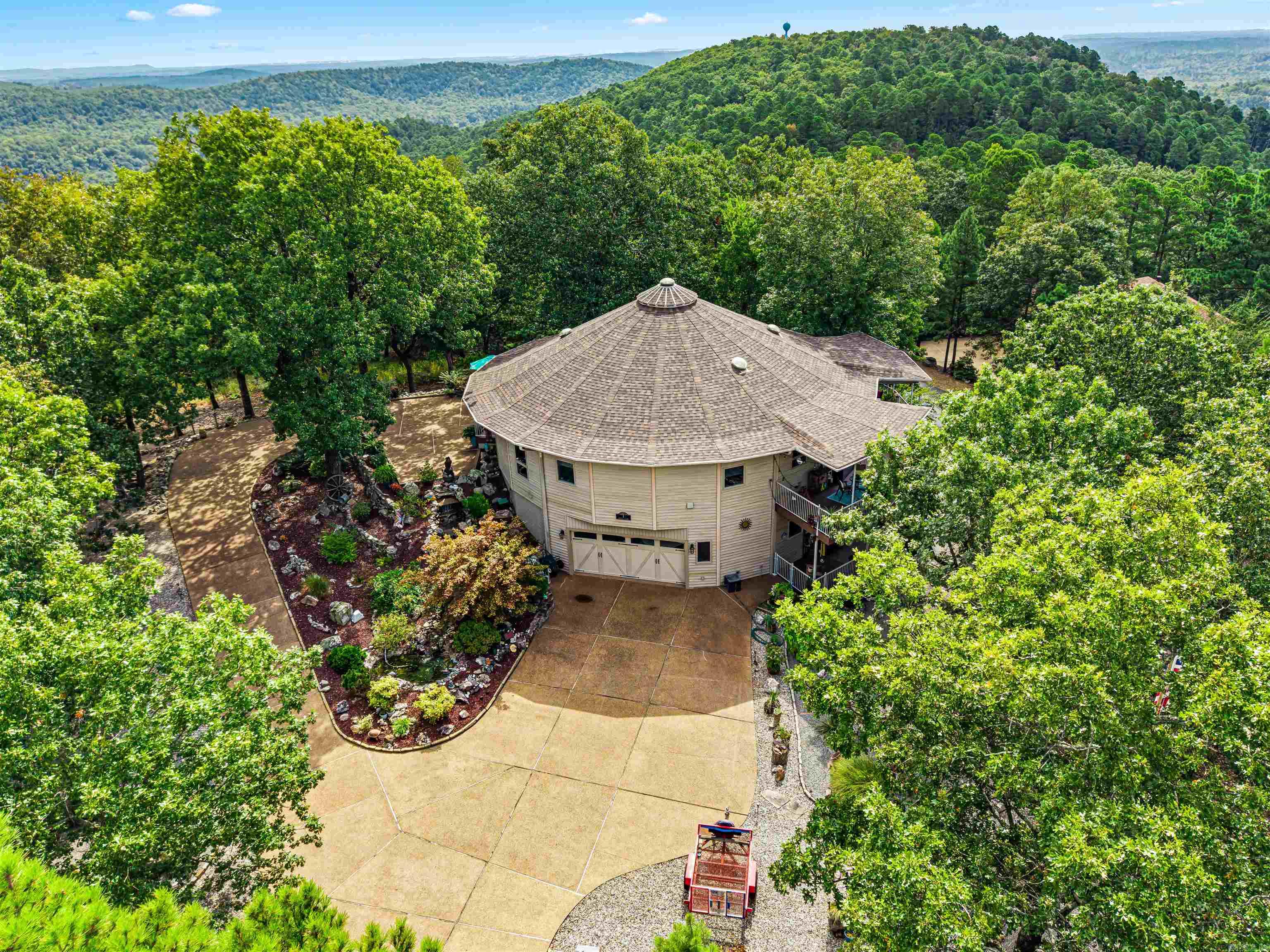 1 Mesero Place Hot Springs Village, AR 71909