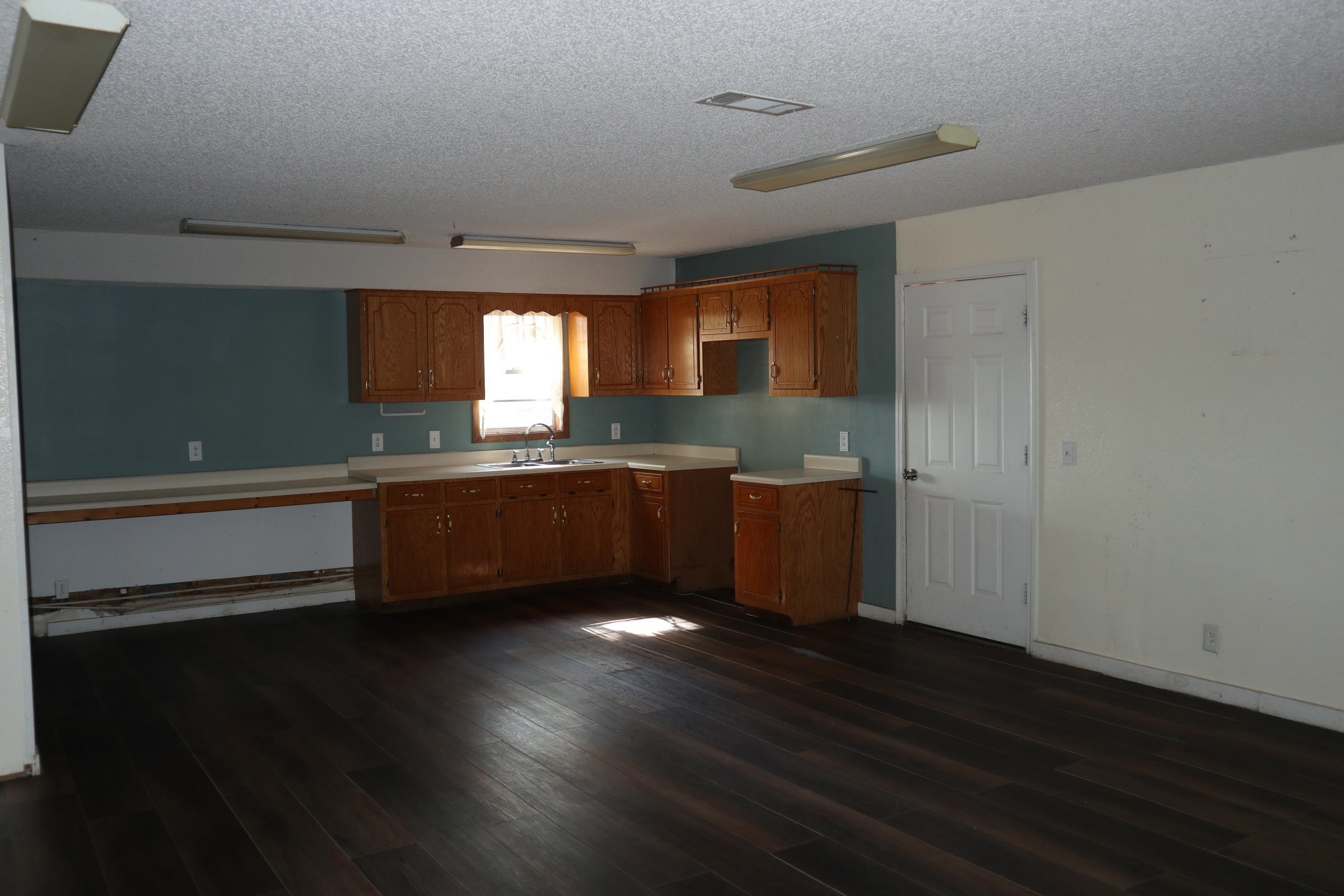 4979 Hwy 62 E