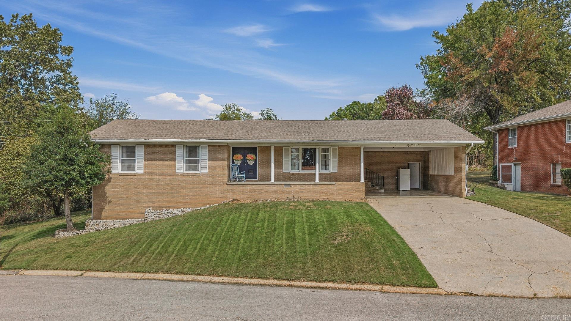 1509  Crestview  Paragould, AR