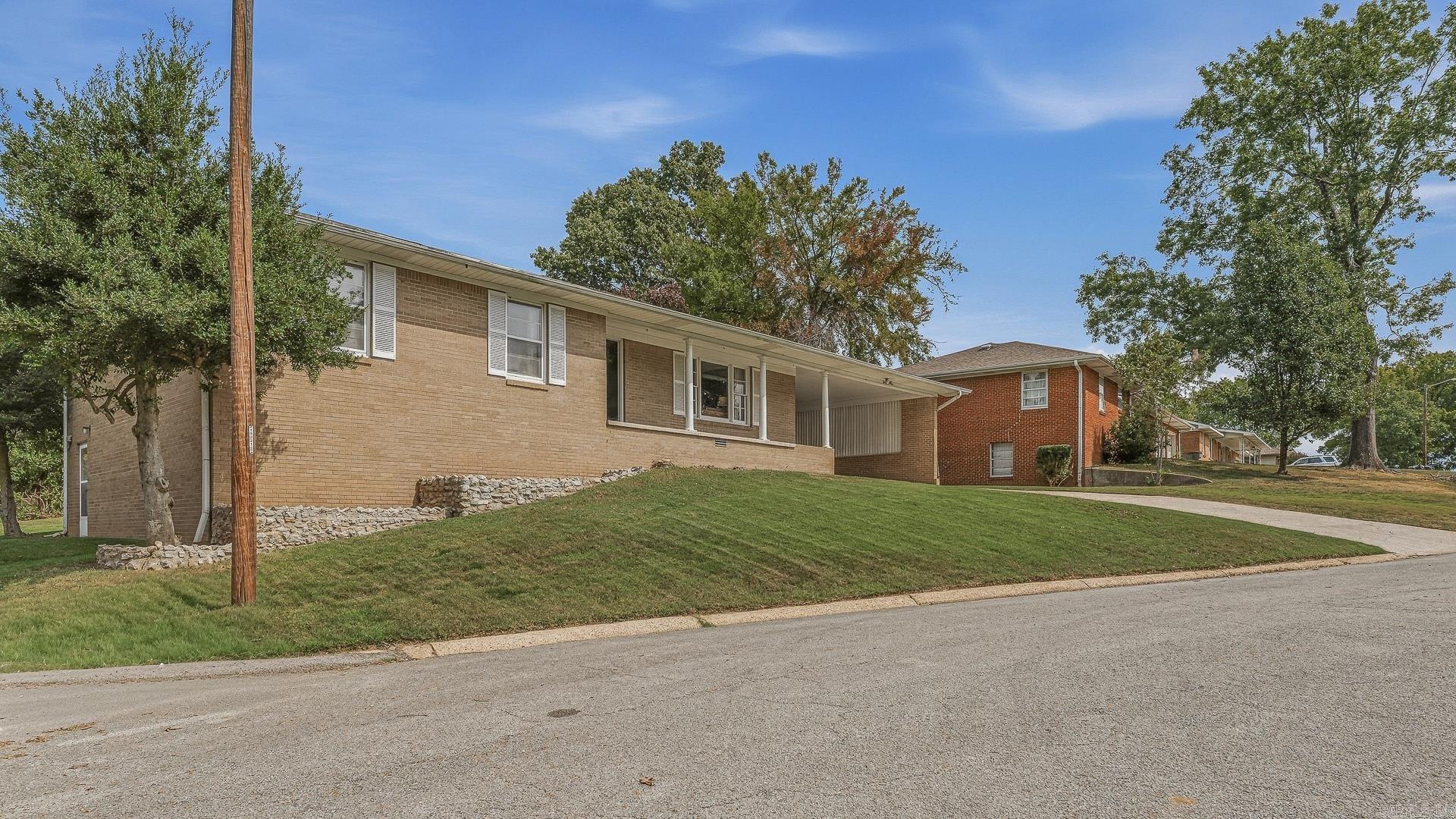 1509 Crestview  Paragould, AR