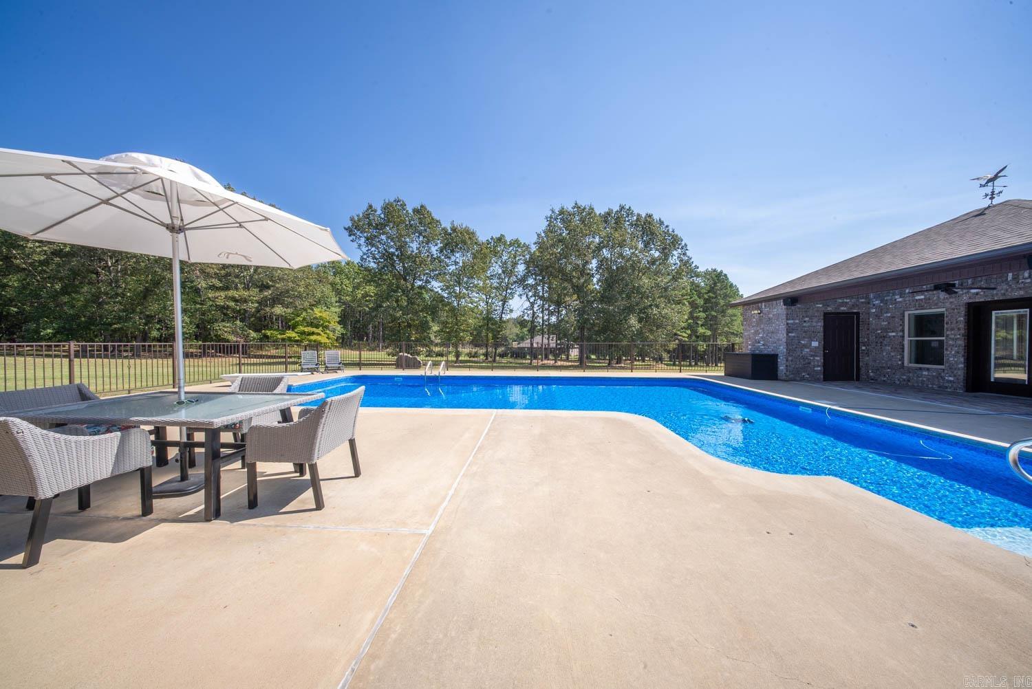 735 Possom Trot Road Melbourne, AR 72556