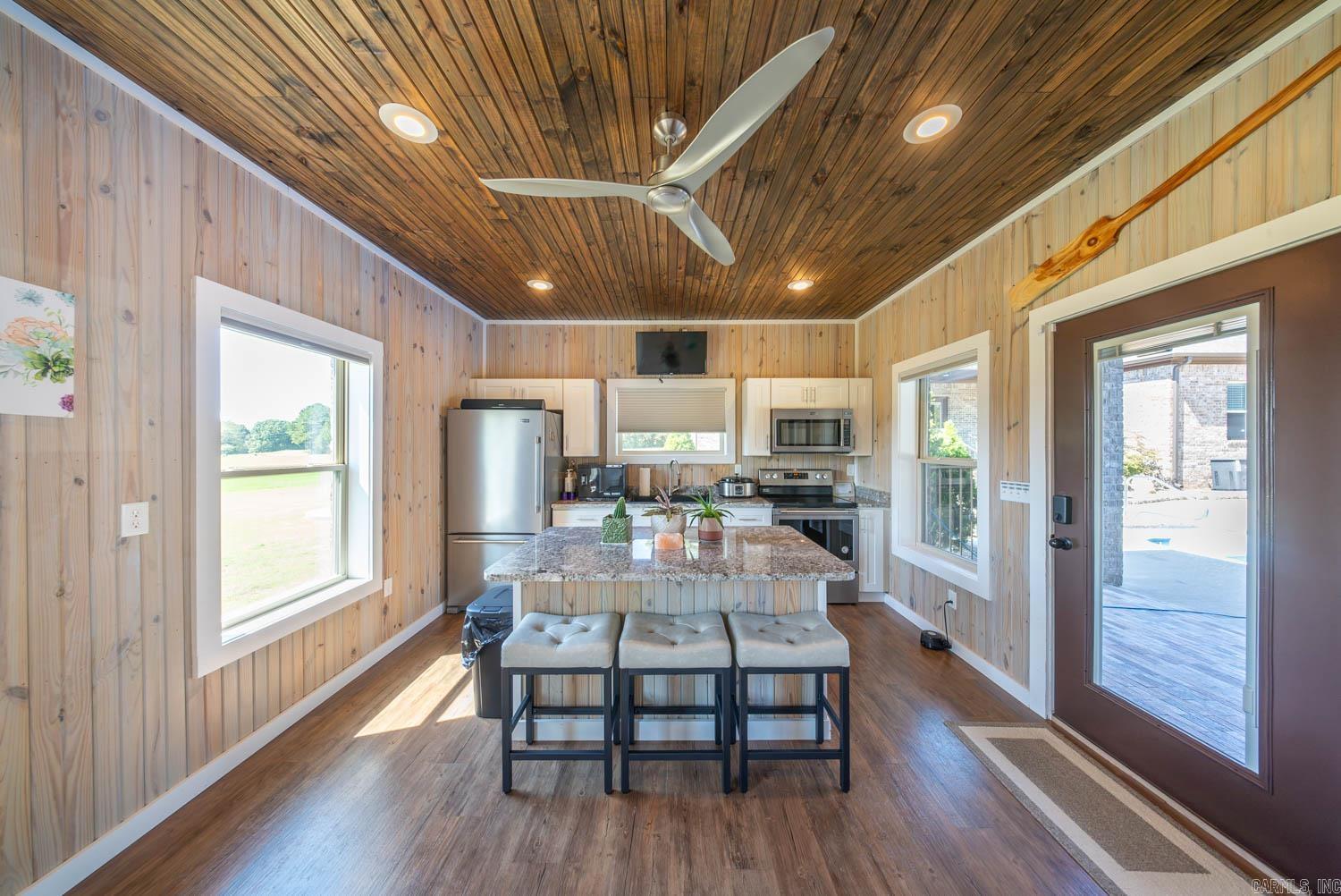 735 Possom Trot Road Melbourne, AR 72556