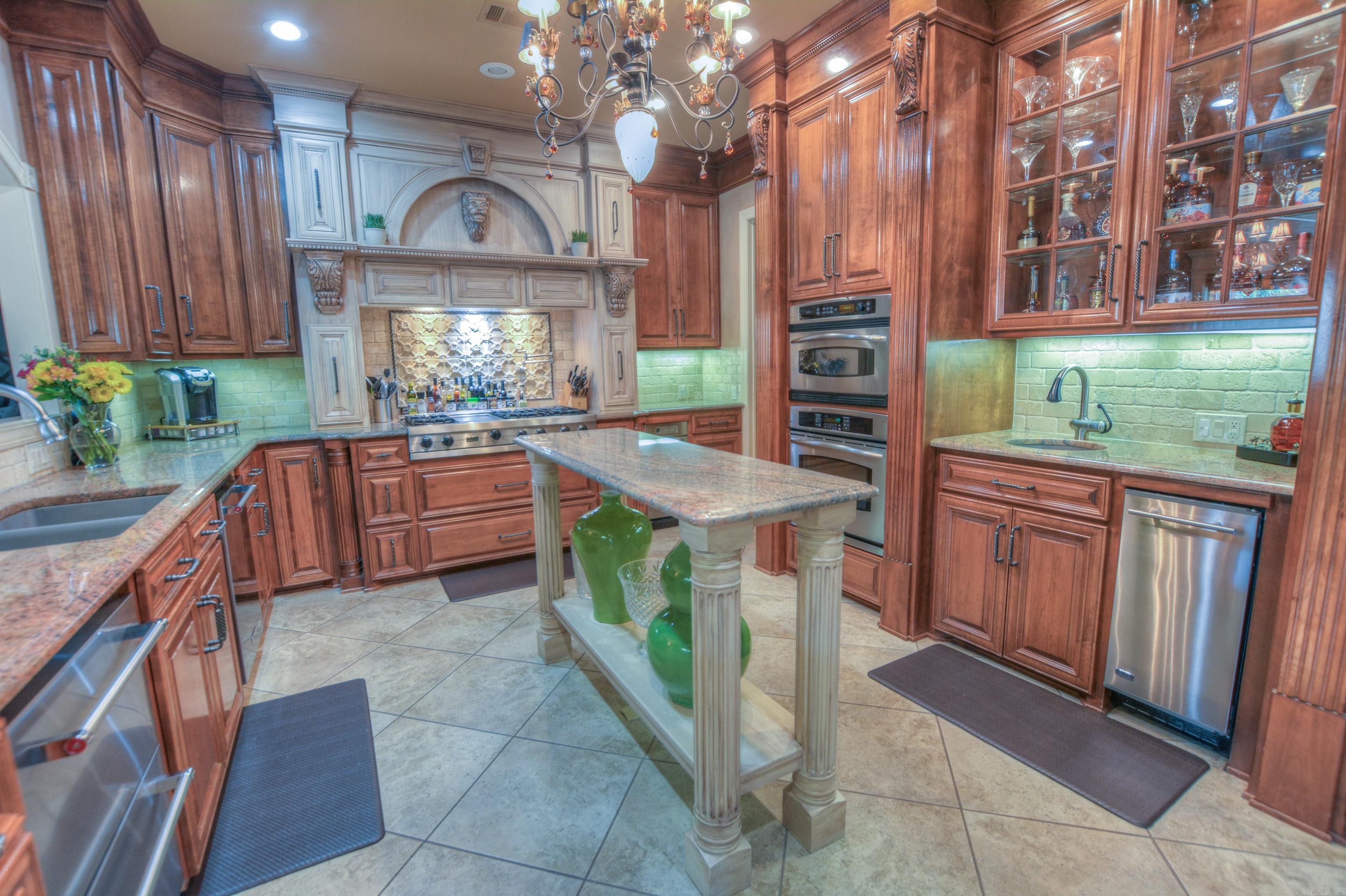 348 Kaufman Road Hot Springs, AR 71913