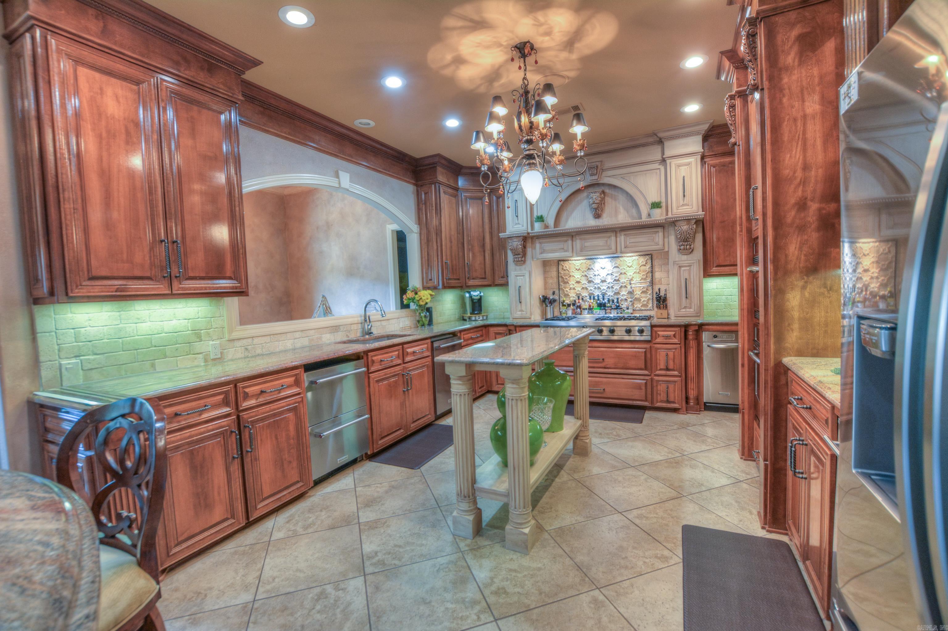 348 Kaufman Road Hot Springs, AR 71913