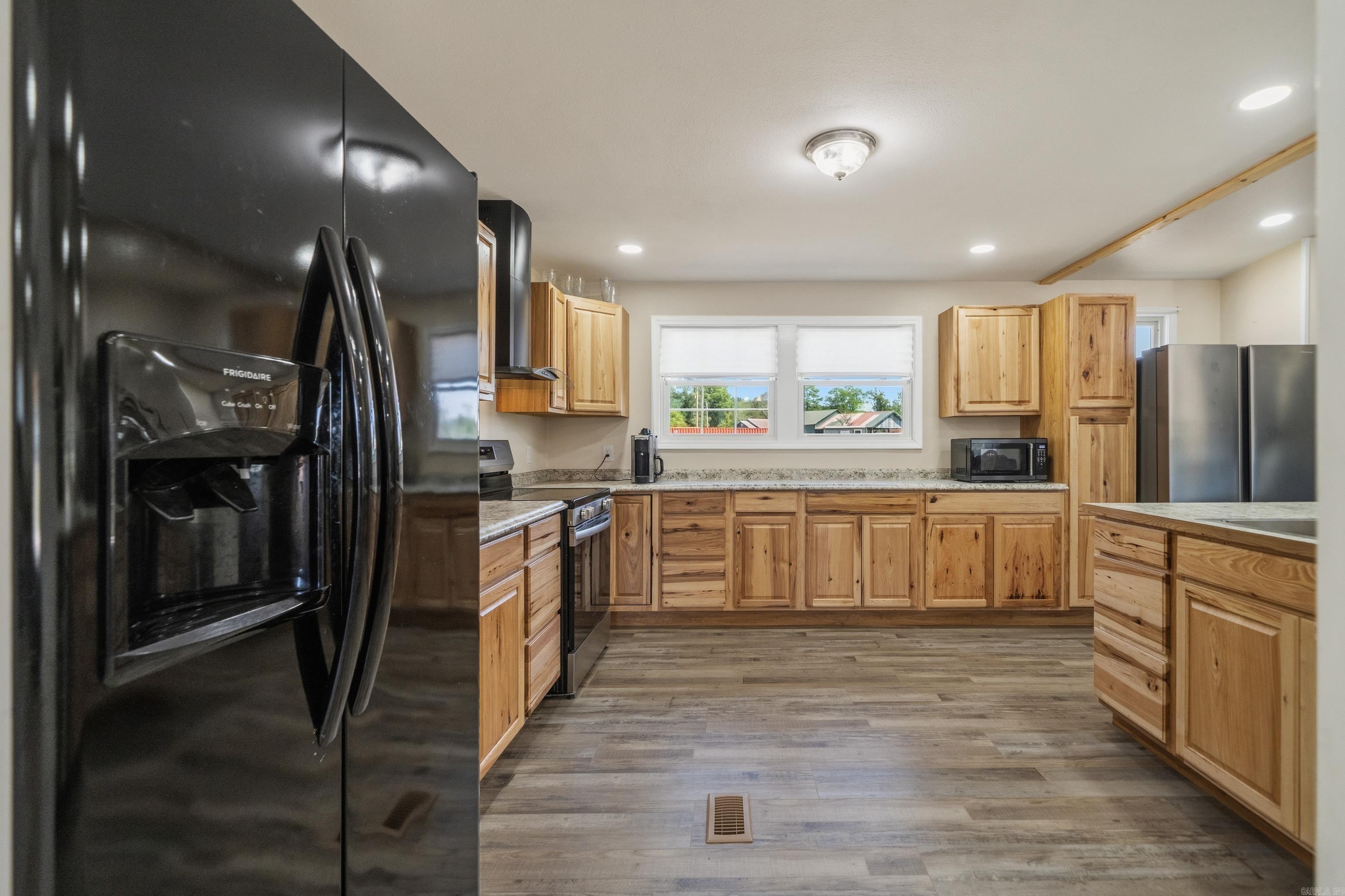 195 Creek  Bismarck, AR