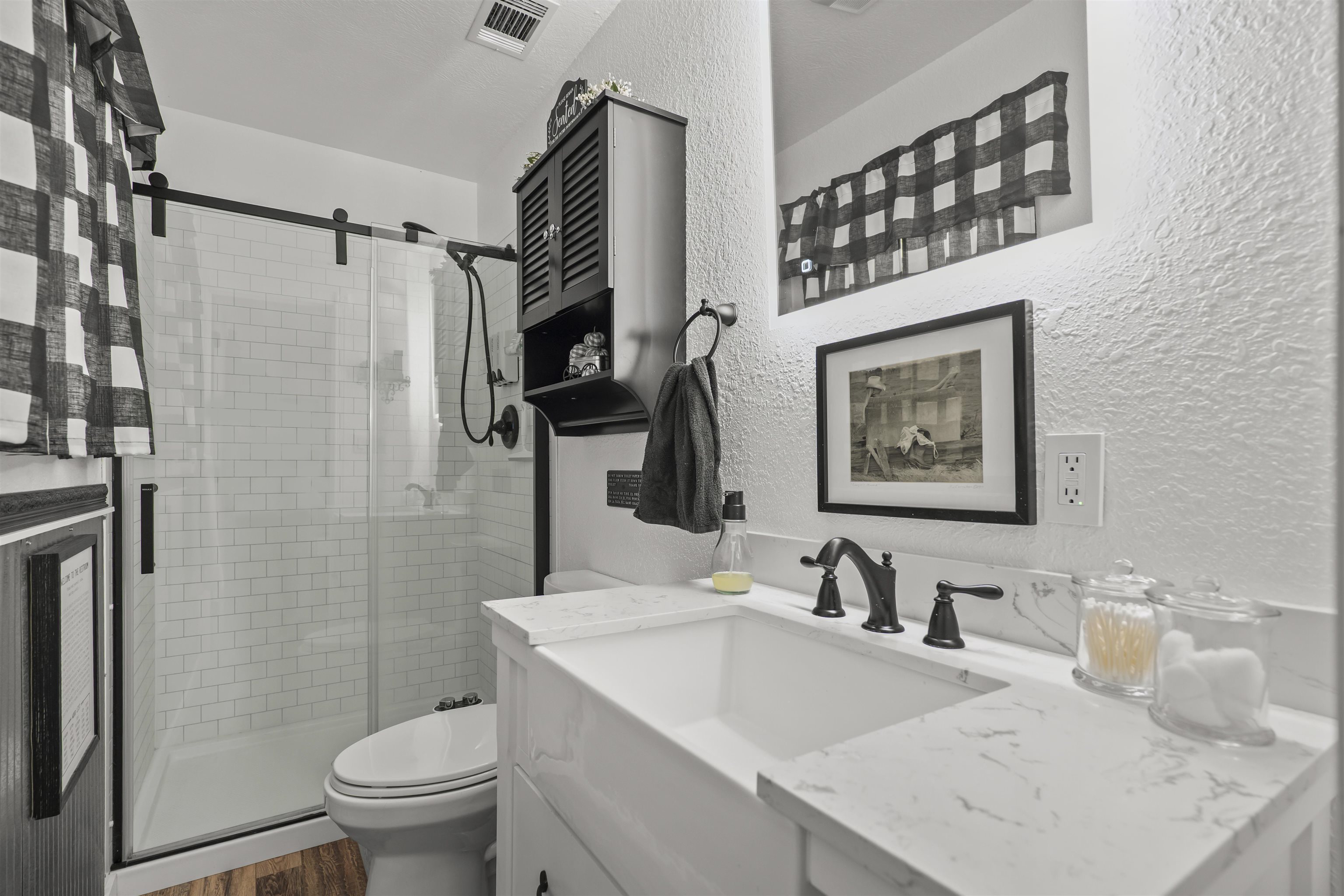 215 W Main  Evening Shade, AR