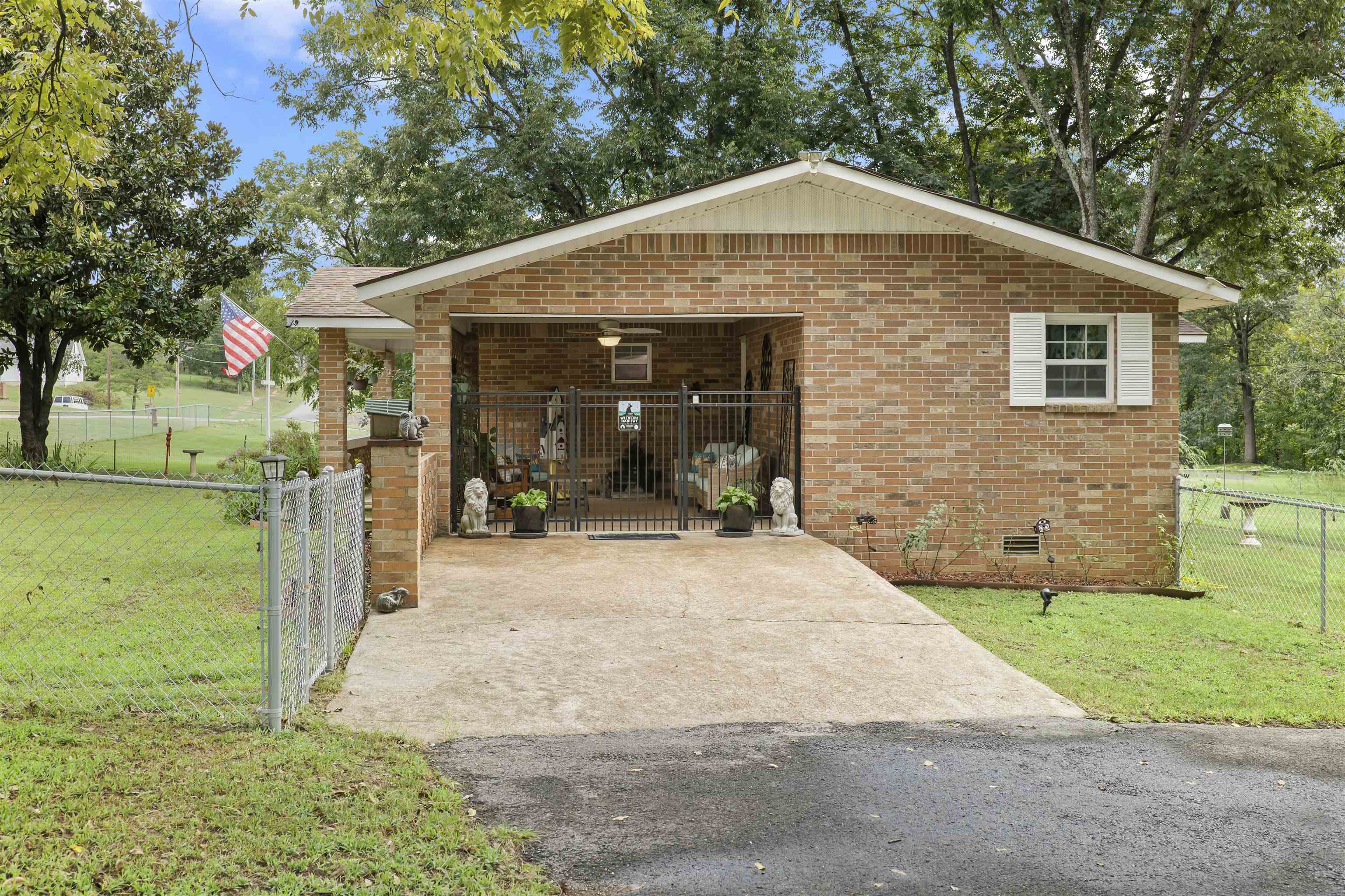 215 W Main  Evening Shade, AR