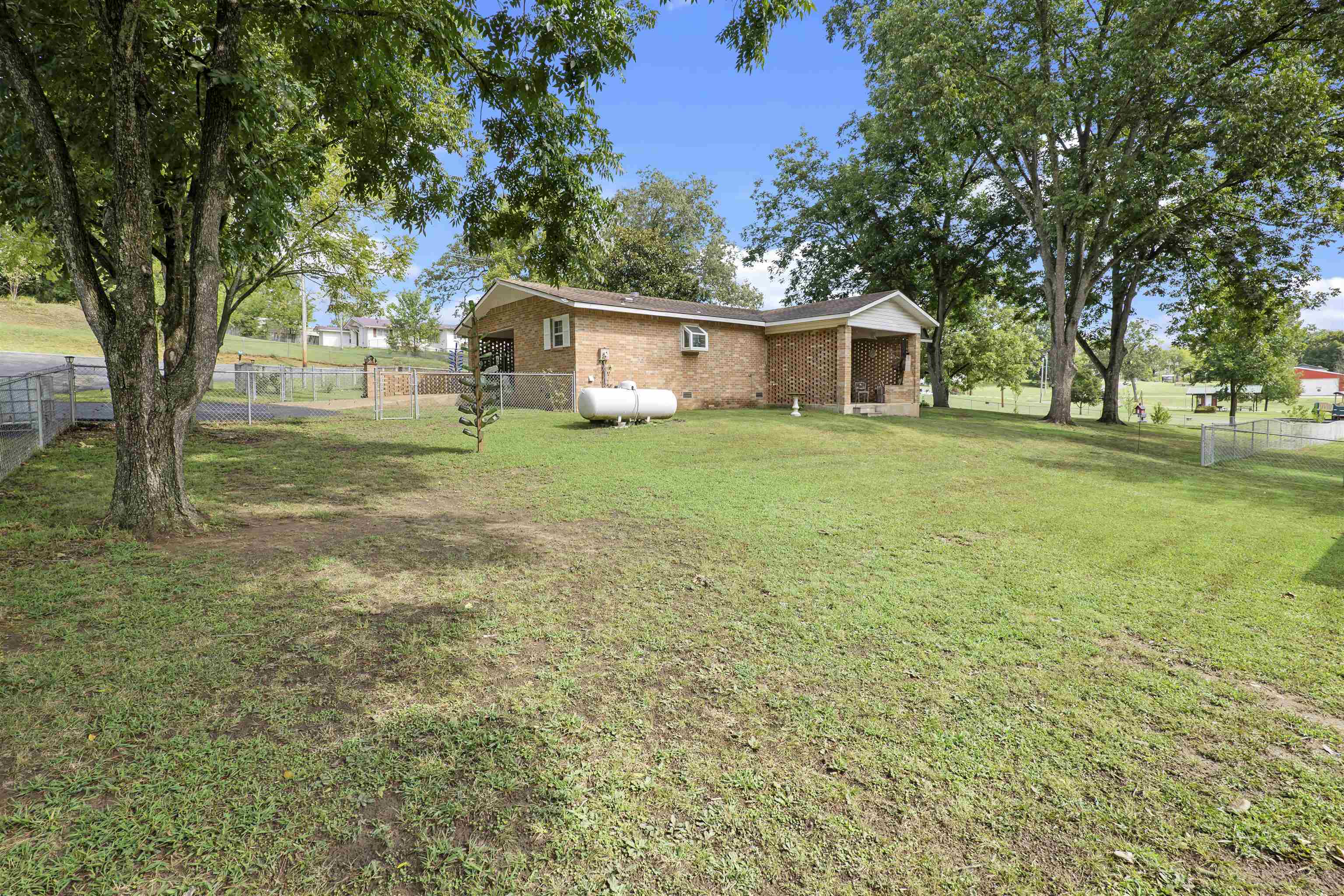 215 W Main  Evening Shade, AR
