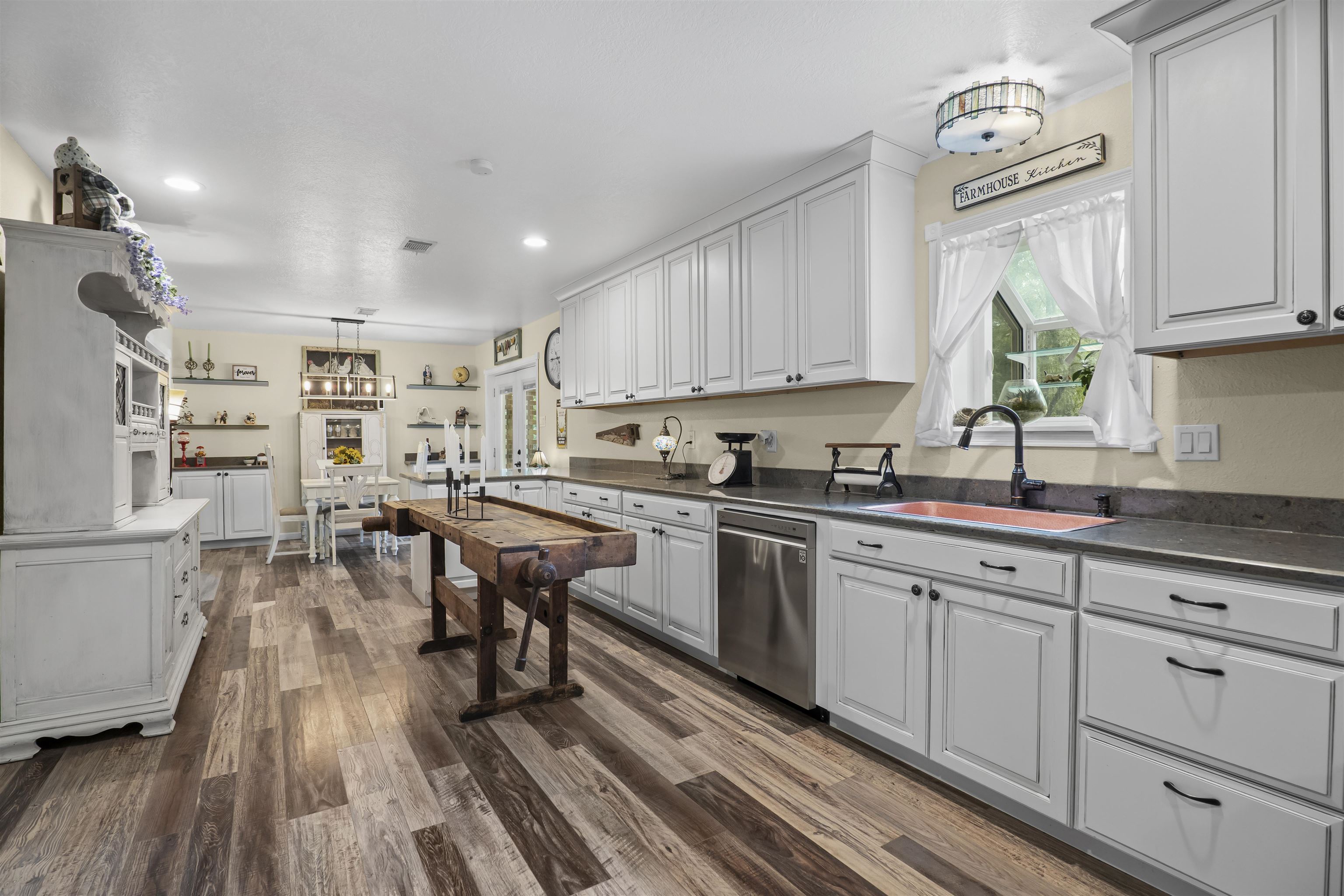 215 W Main  Evening Shade, AR