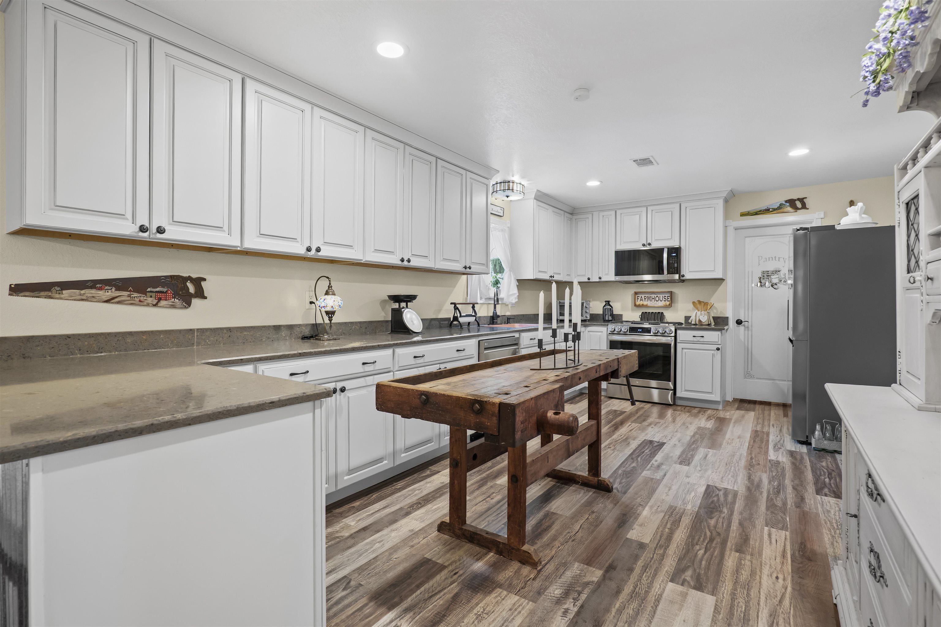 215 W Main  Evening Shade, AR