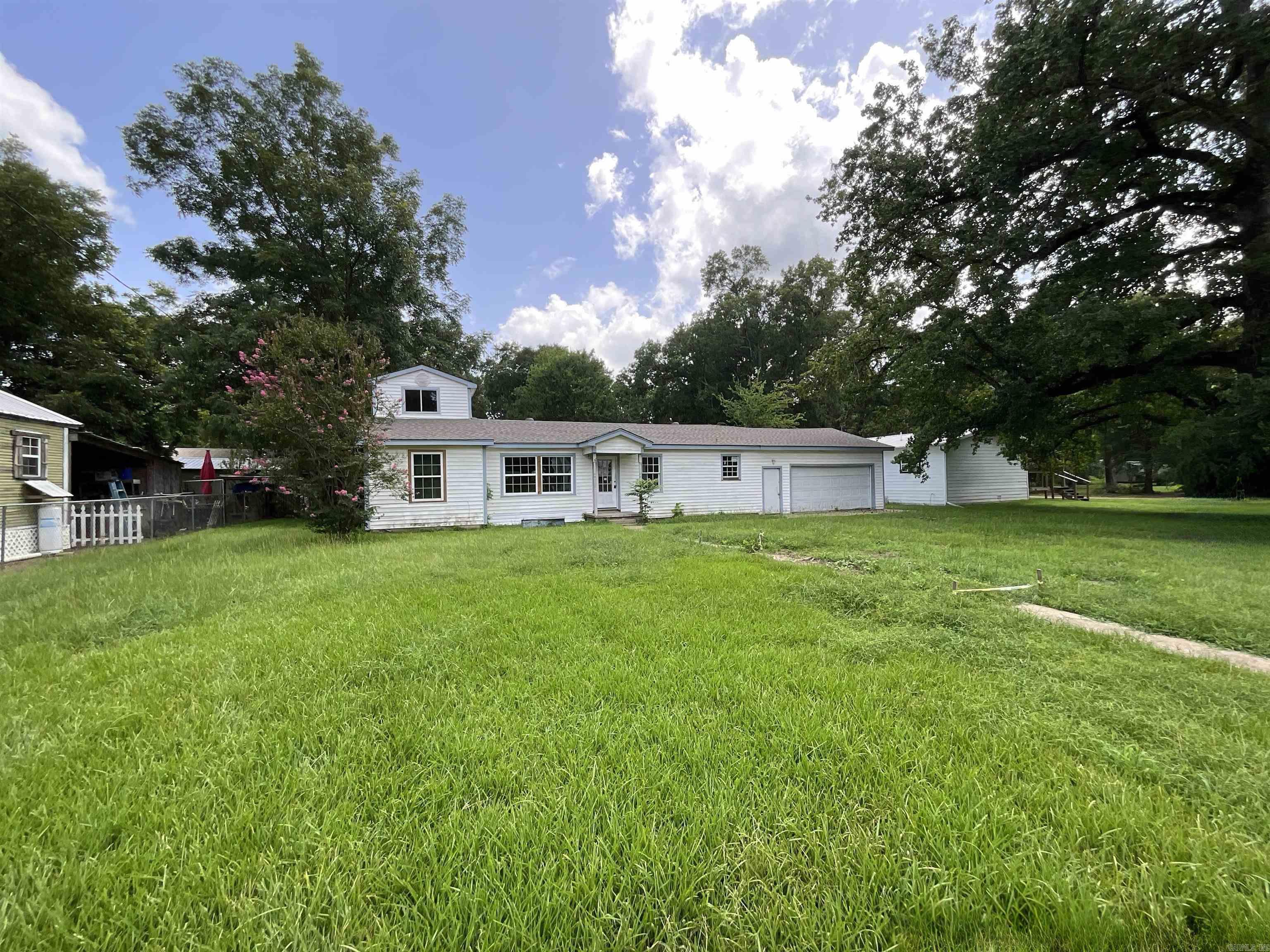 308 E Douglas  Jefferson, TX