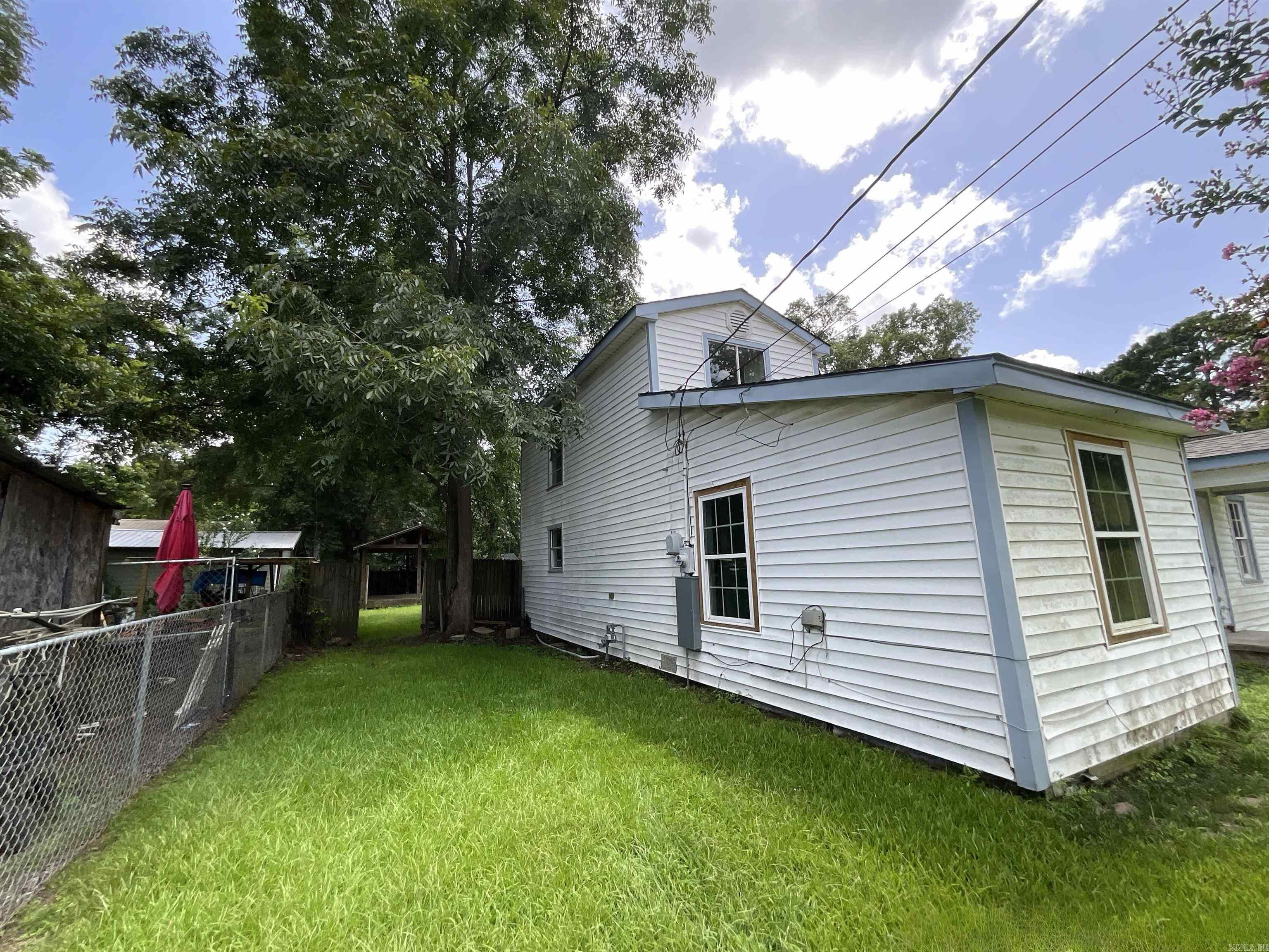 308 E Douglas  Jefferson, TX