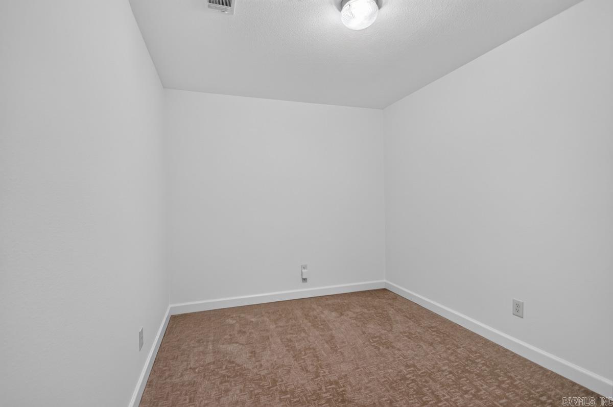 20 Latour Little Rock, AR 72223