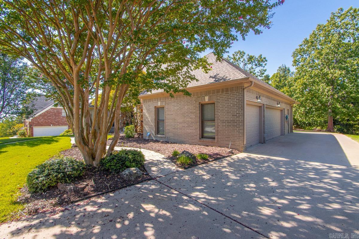 20 Latour Little Rock, AR 72223