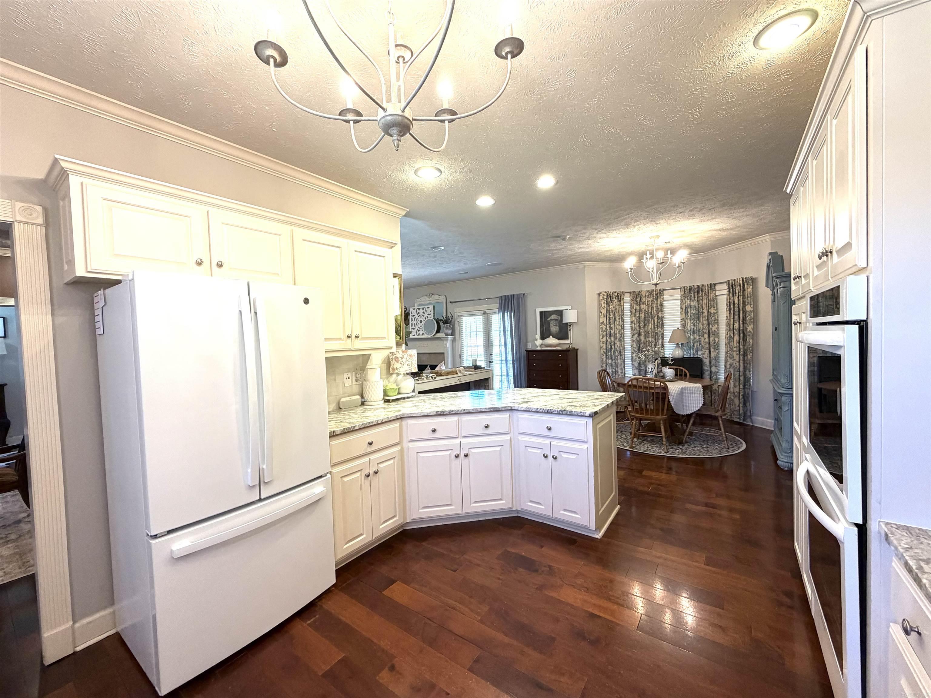 216 Linda Kay  Searcy, AR