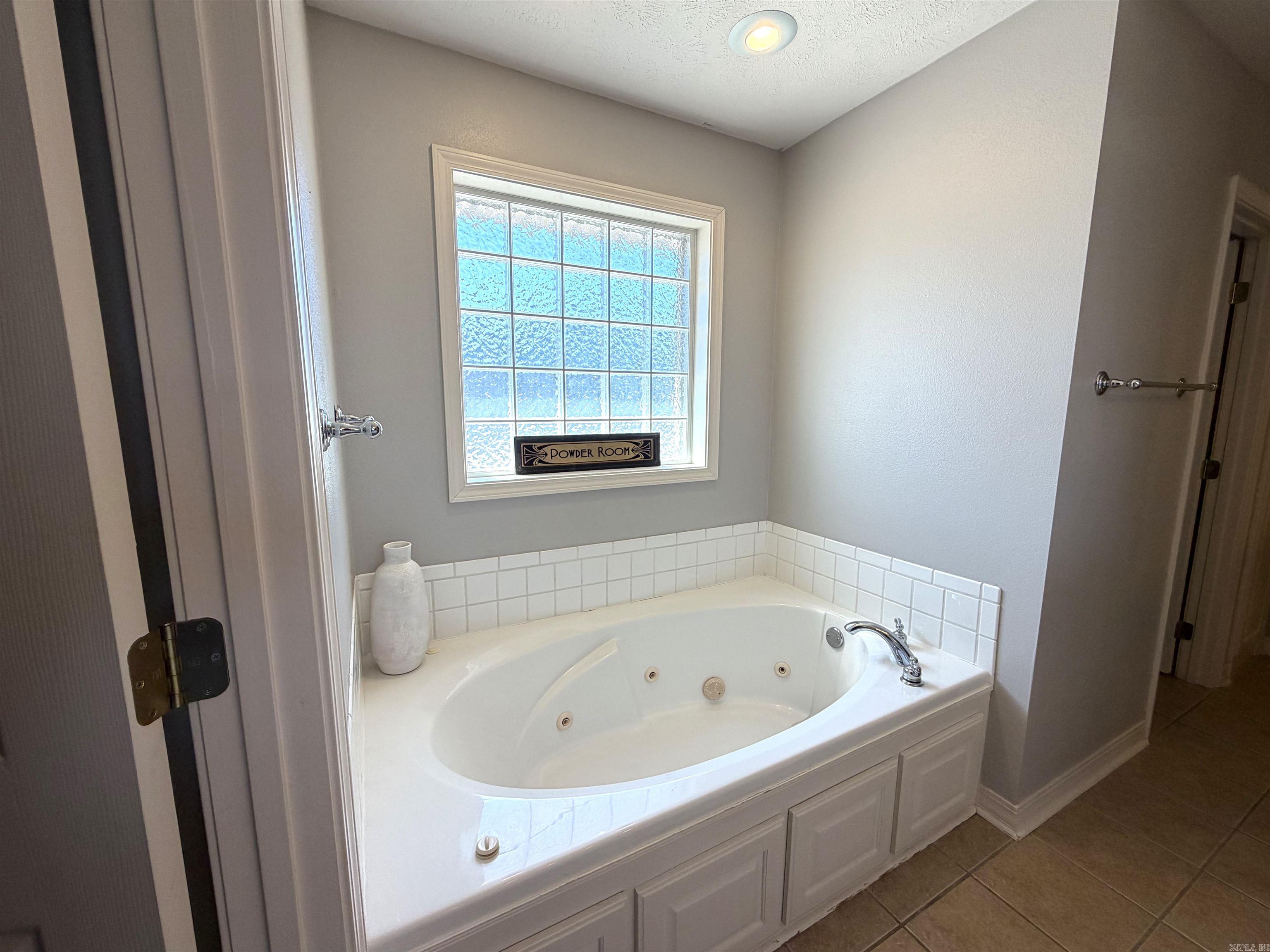 216 Linda Kay  Searcy, AR