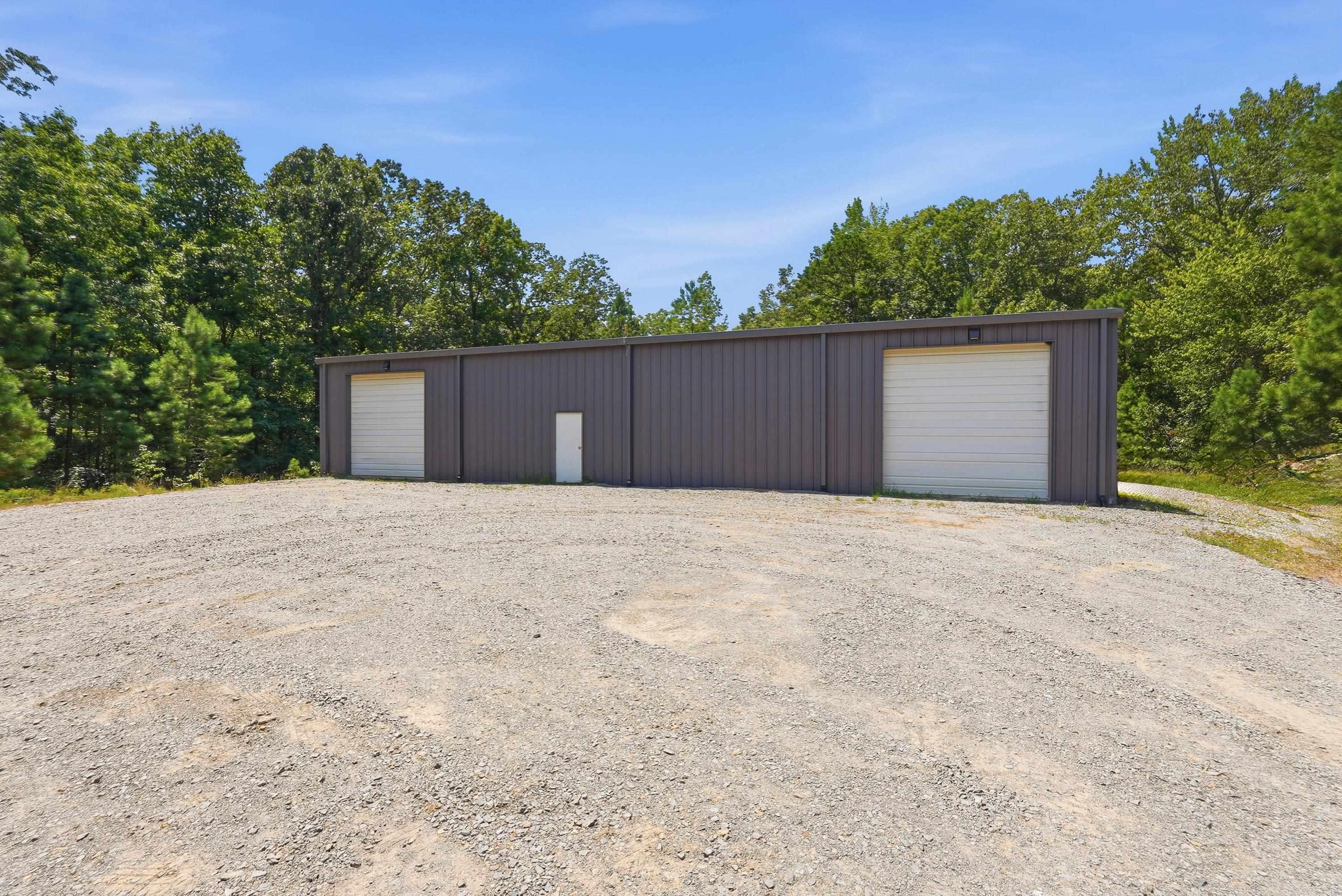 4051 Bauxite Cutoff Rd Bauxite, AR 72011